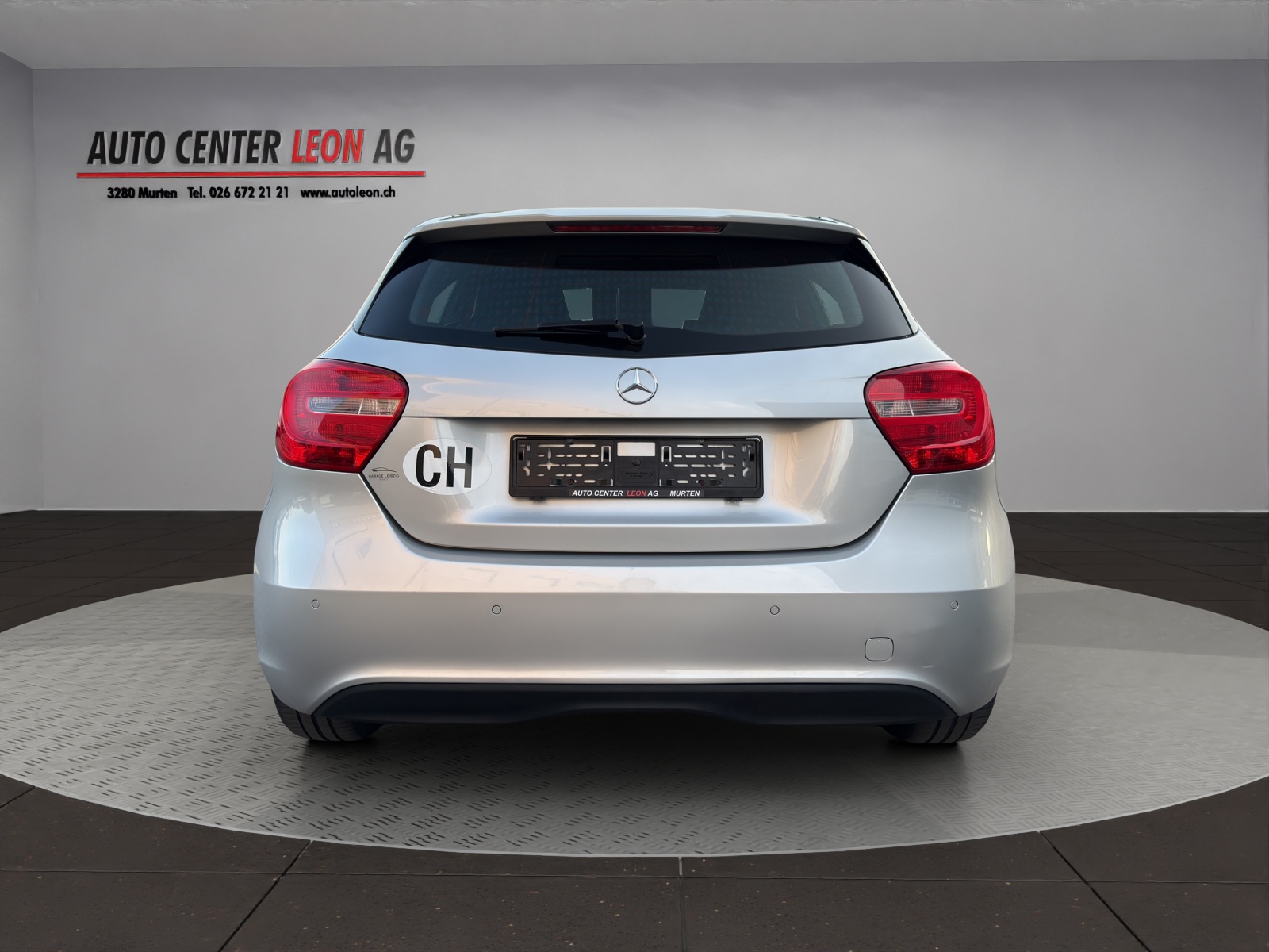 MERCEDES-BENZ A 180 Style 7G-DCT-image-4