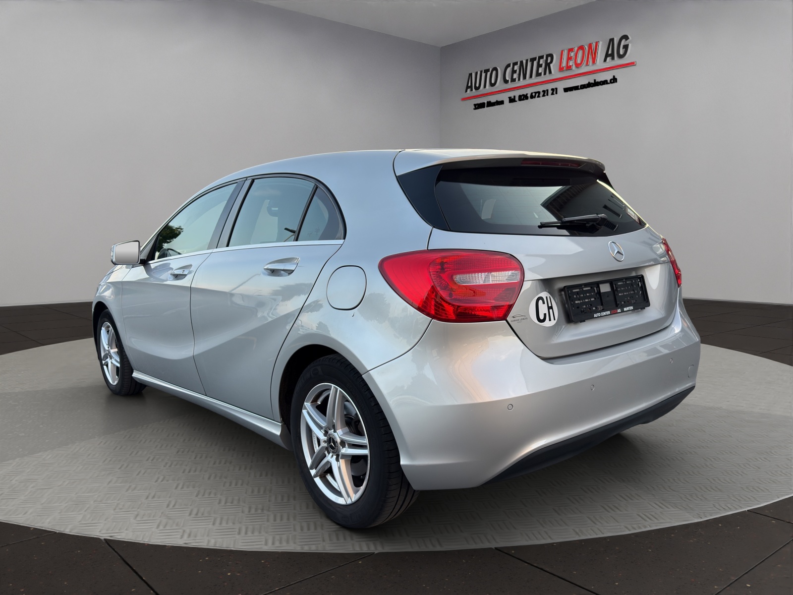 MERCEDES-BENZ A 180 Style 7G-DCT-image-3