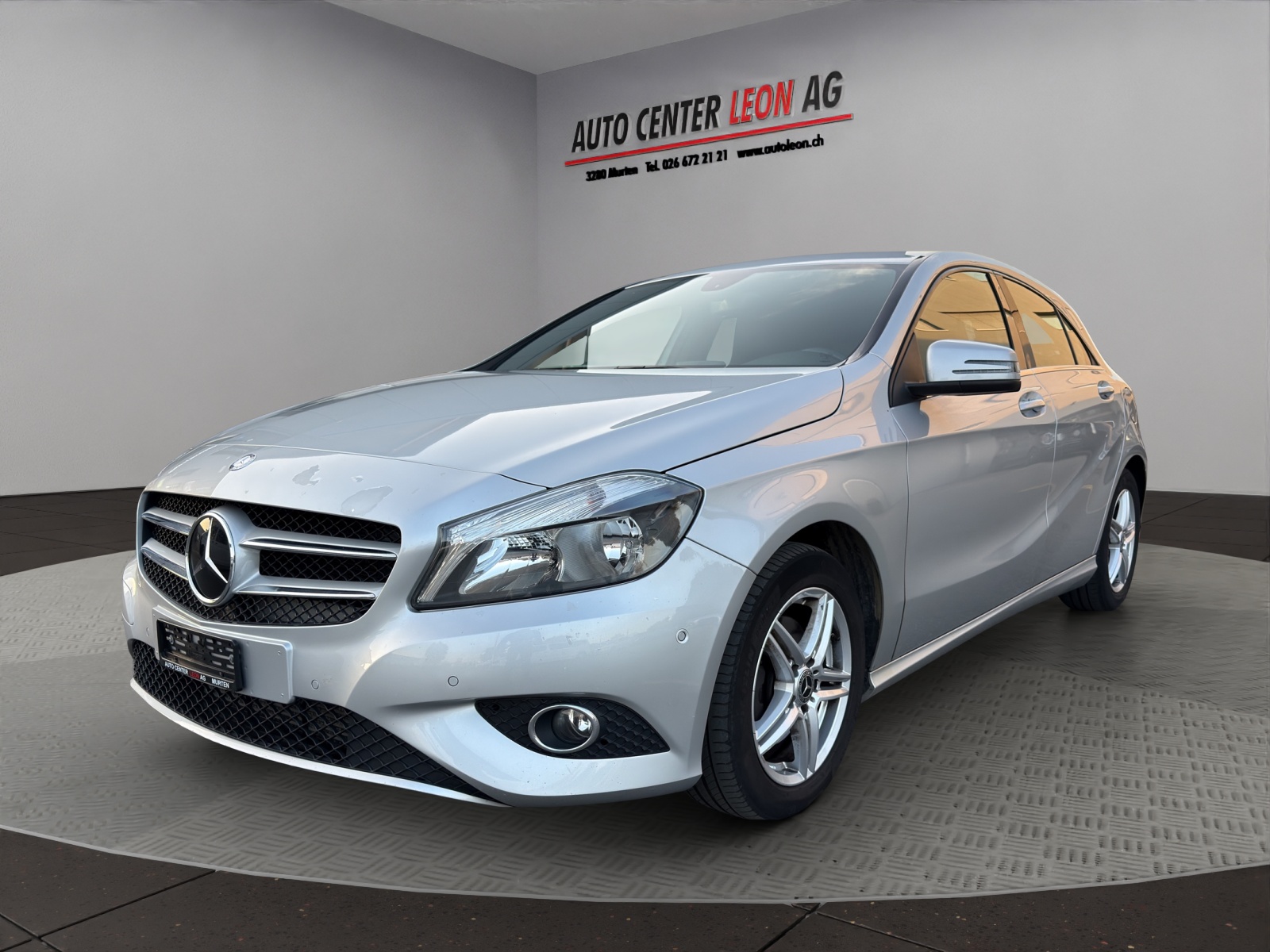 MERCEDES-BENZ A 180 Style 7G-DCT-image-1