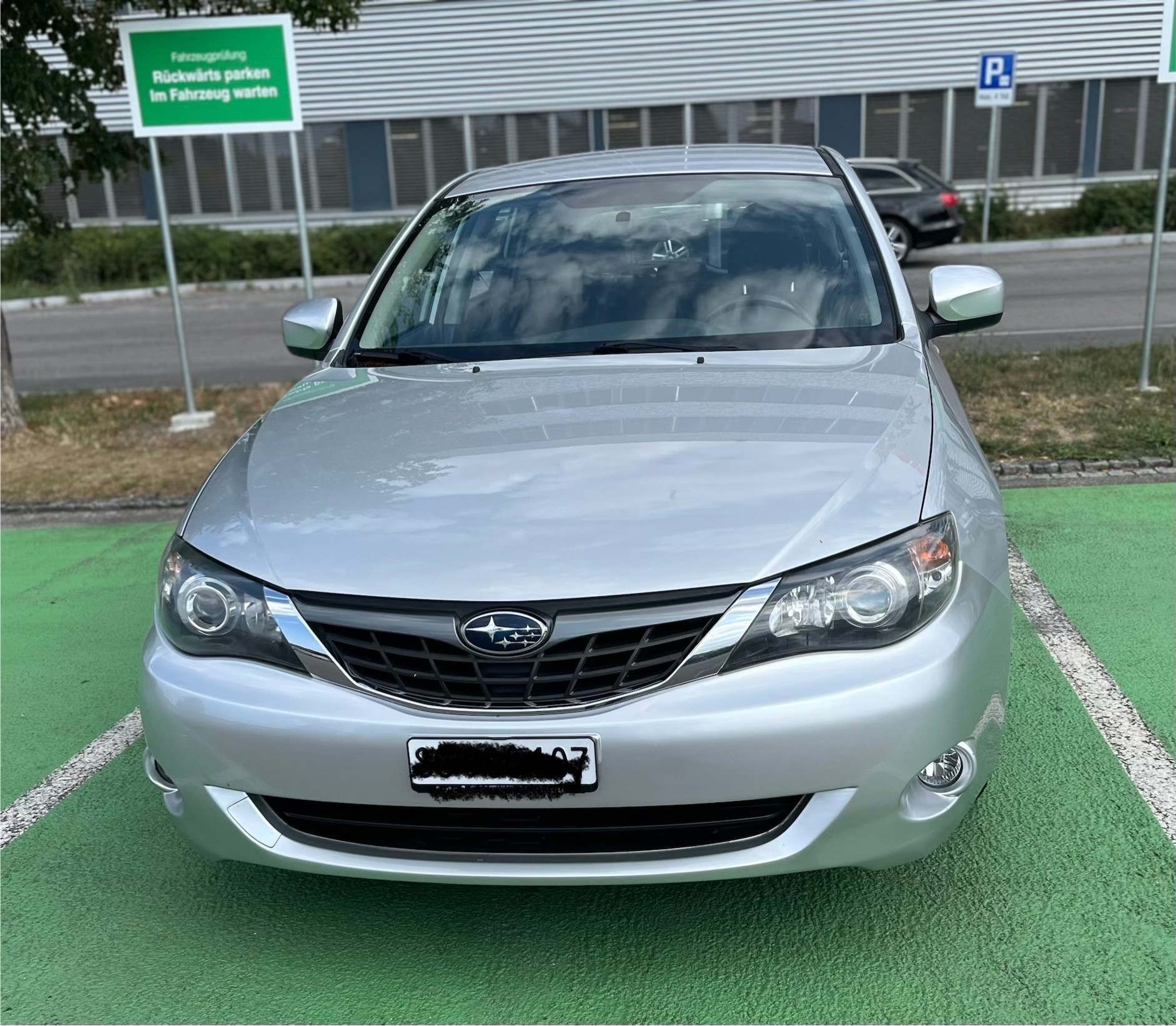 SUBARU Ab frisch MFK 5/8/2026 und frisch Servic 2,0i R-image-0