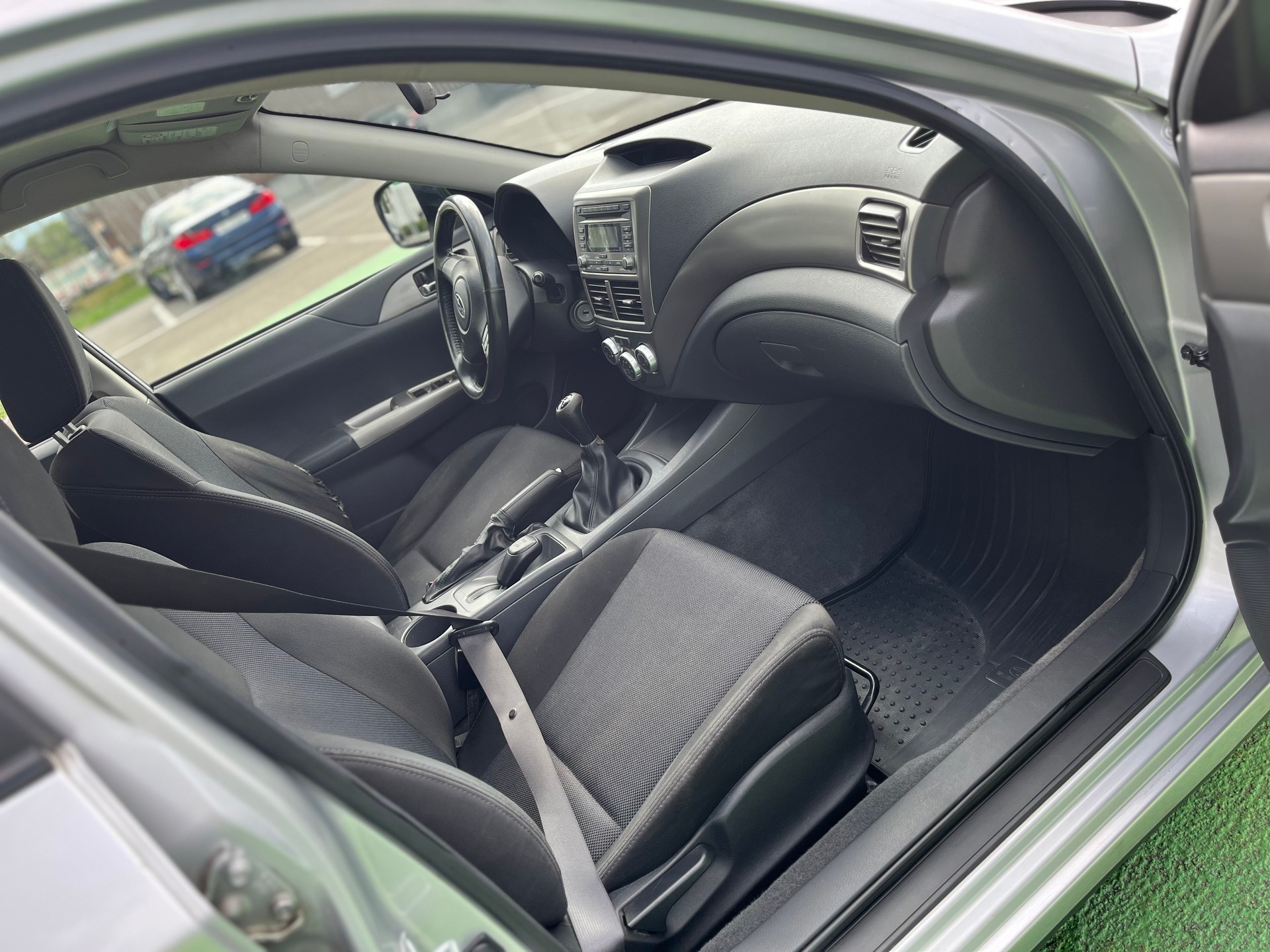SUBARU Ab frisch MFK 5/8/2026 und frisch Servic 2,0i R-image-9