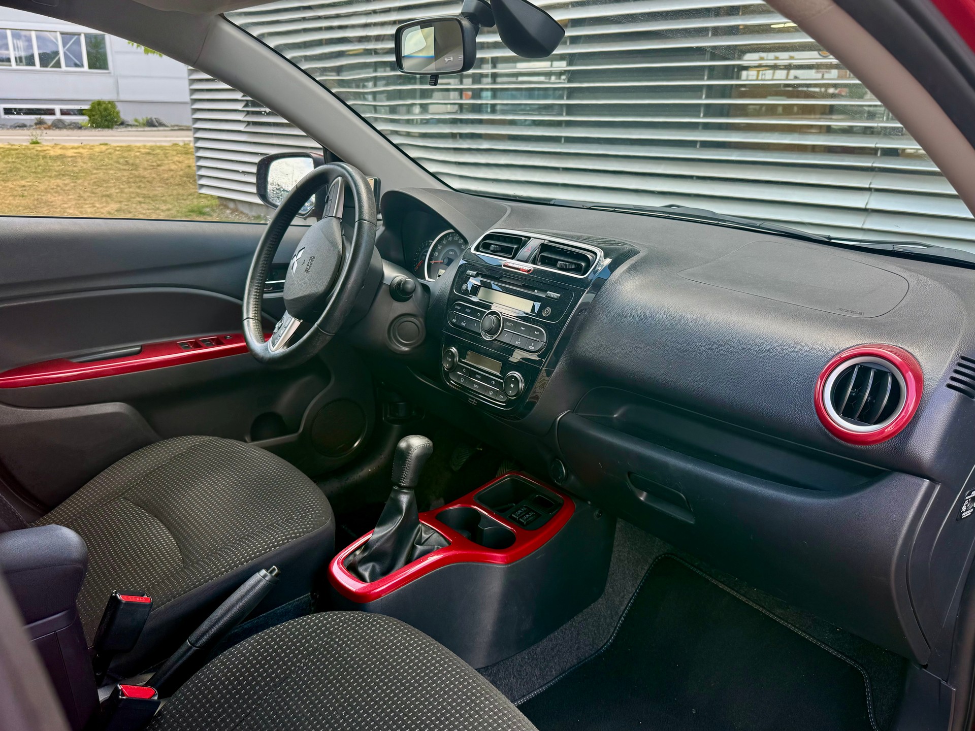 MITSUBISHI Space Star 1.2 Celebration 300K-image-9