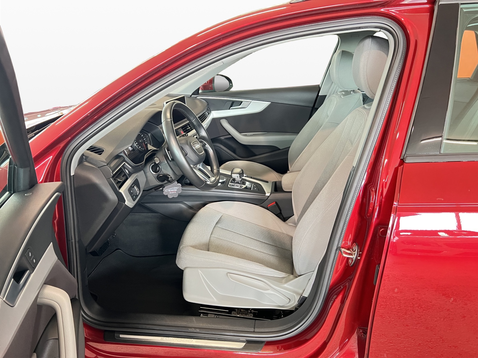 AUDI A4 allroad 3.0 TDI quattro tiptronic-image-10