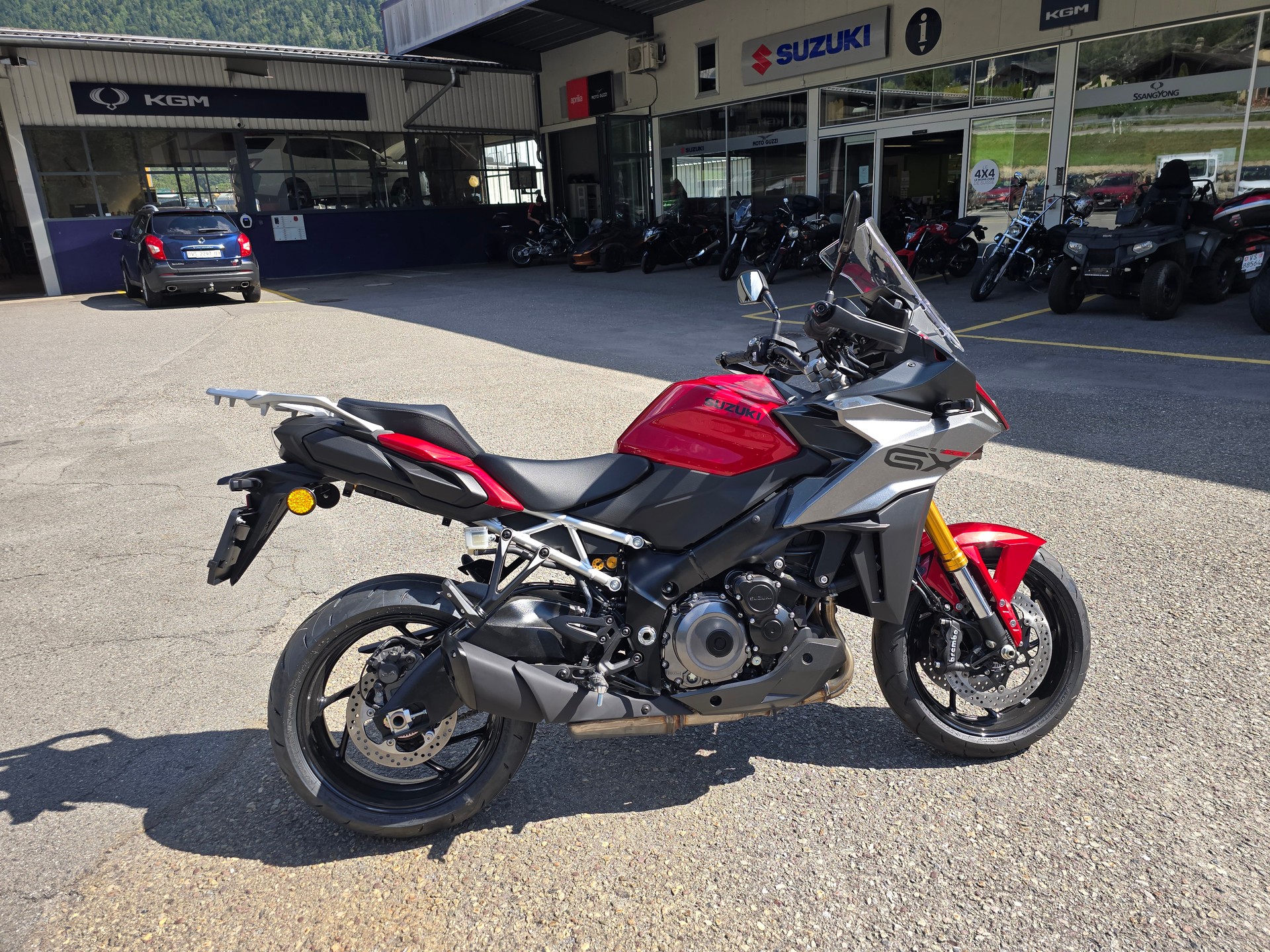 SUZUKI GSX-S 1000 GX Travel-image-1