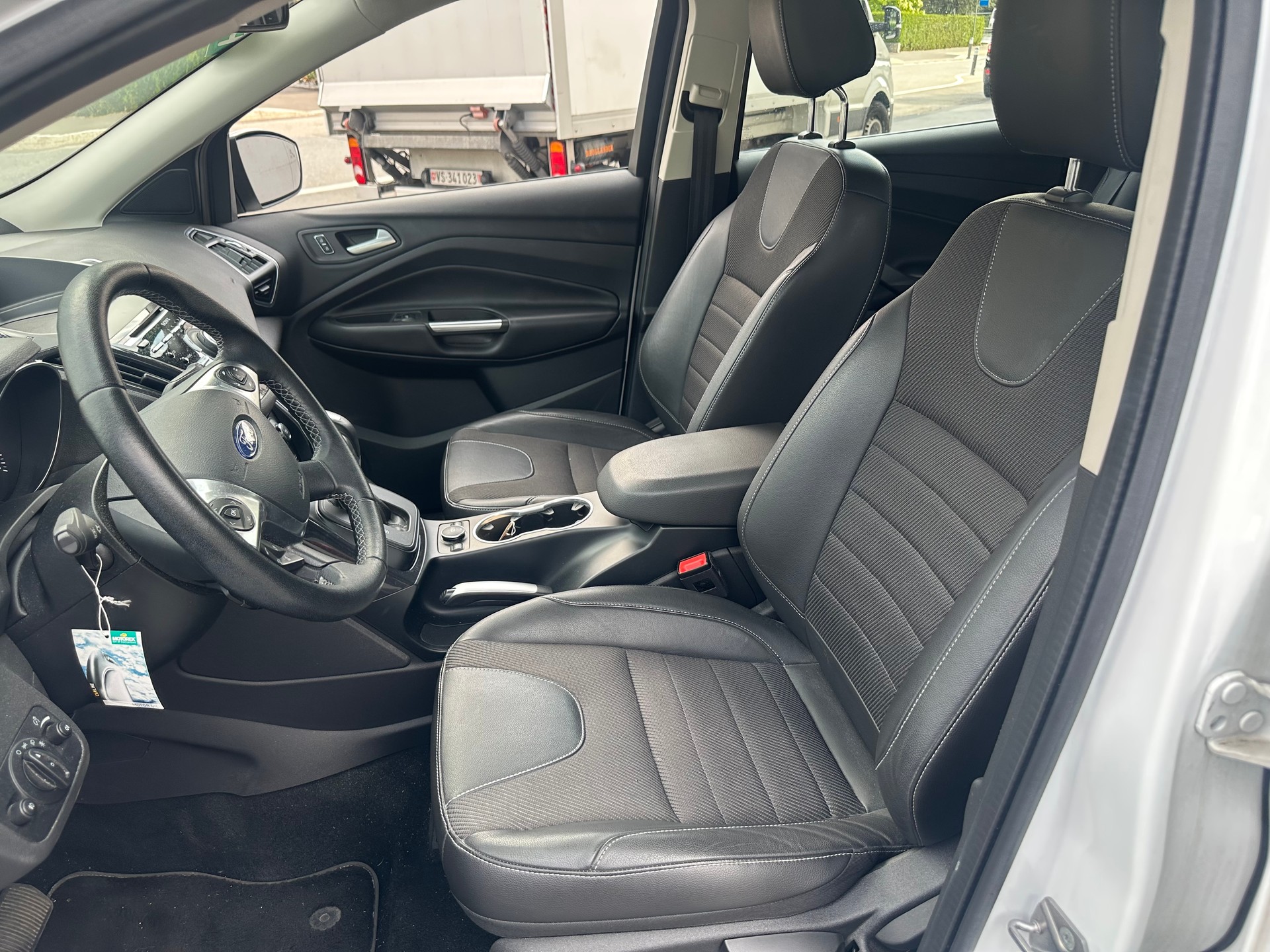FORD Kuga 2.0 TDCi Titanium 4WD PowerShift-image-7