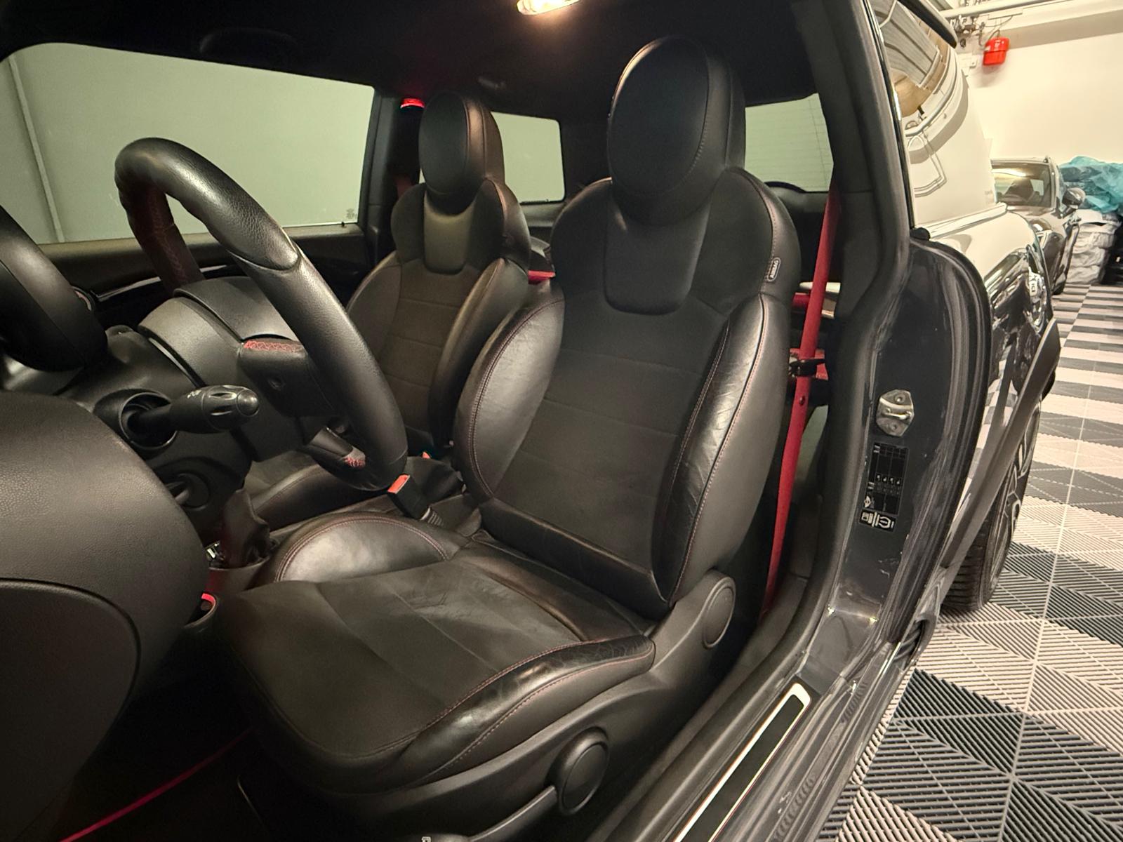 MINI Cooper John Cooper Works GP-image-10