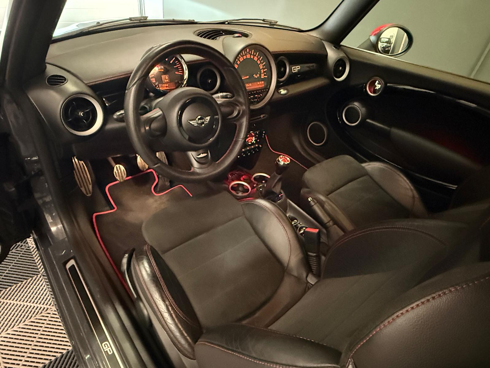 MINI Cooper John Cooper Works GP-image-1