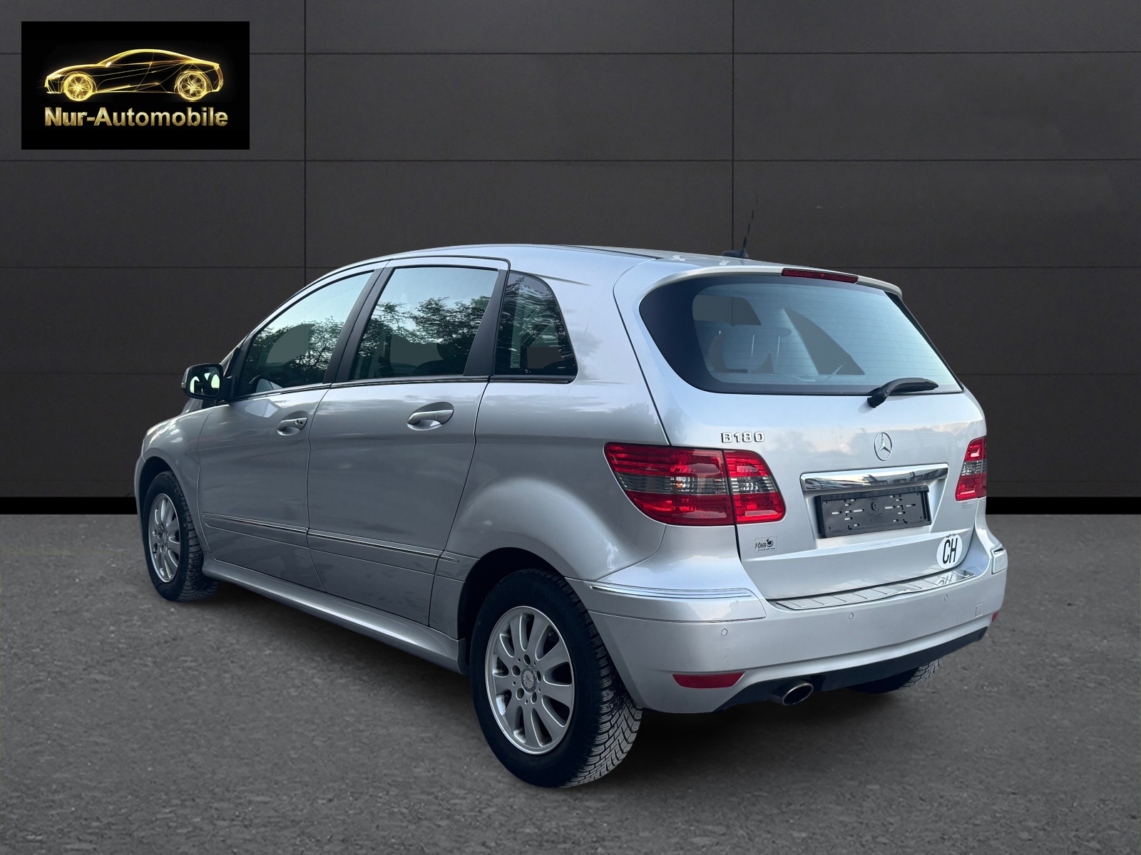 MERCEDES-BENZ B 180-image-2