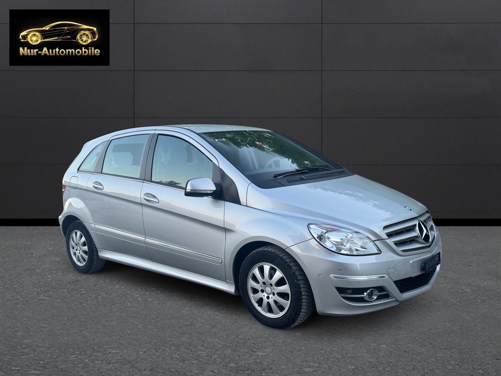 MERCEDES-BENZ B 180-image-6