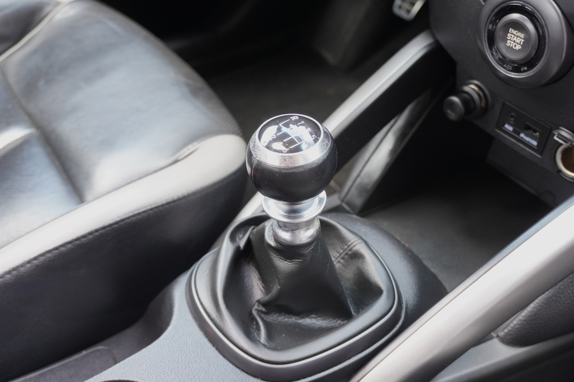 HYUNDAI Veloster 1.6 Turbo GDI-image-12