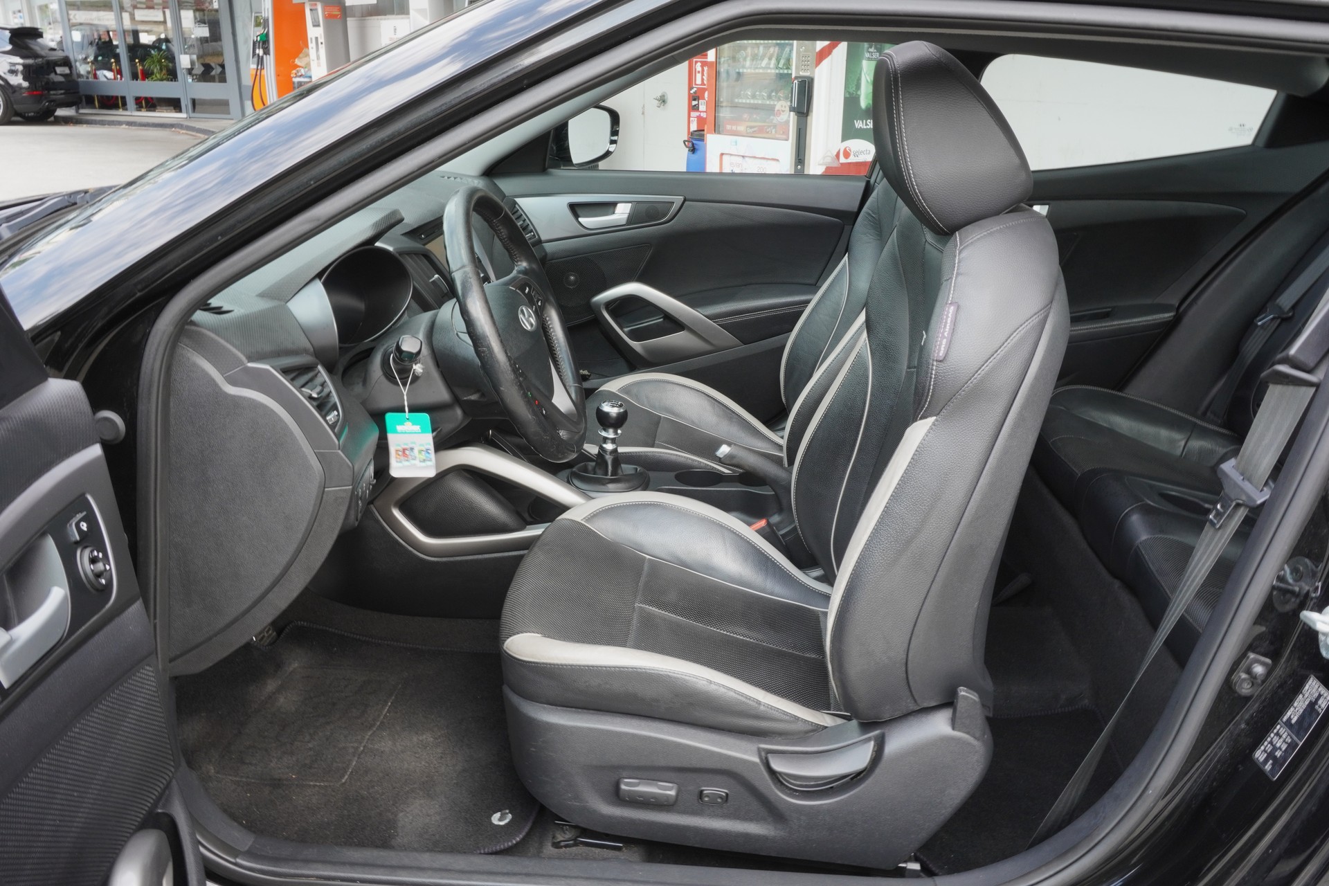 HYUNDAI Veloster 1.6 Turbo GDI-image-8