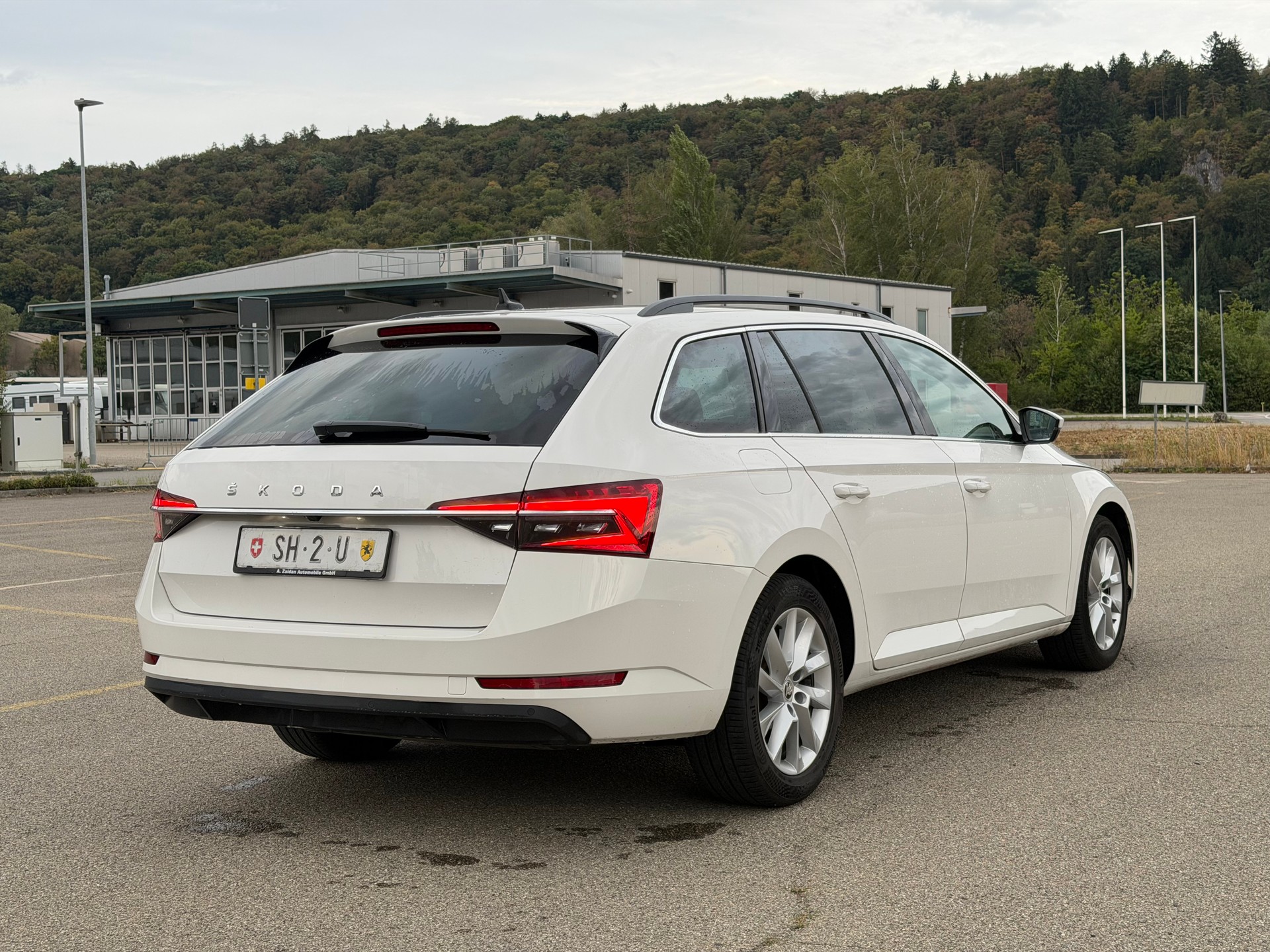 SKODA Superb Combi 2.0 TDi Style 4x4 DSG-image-4