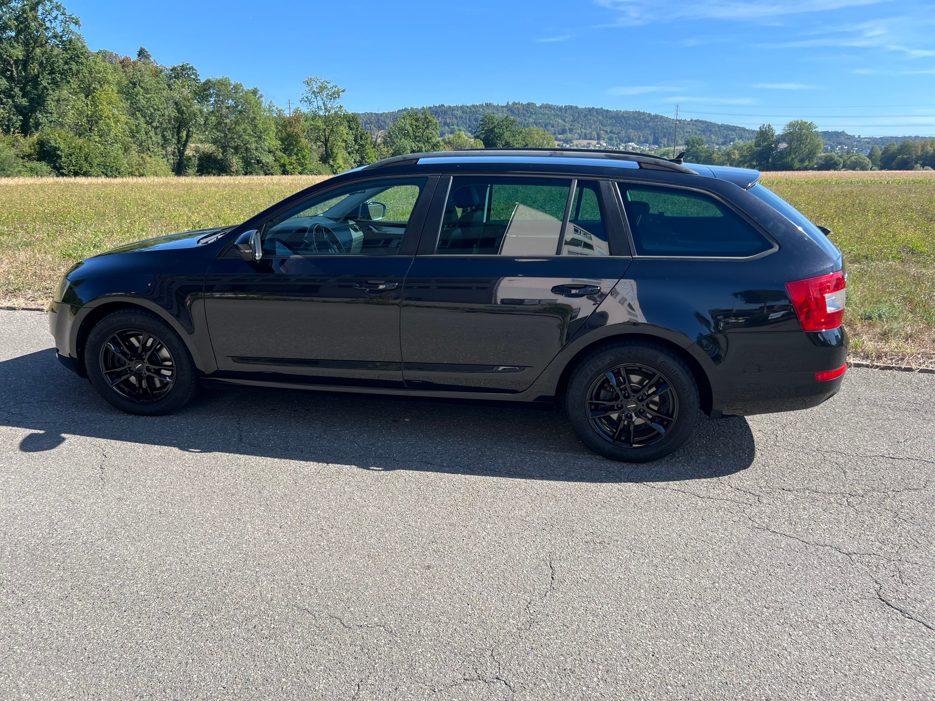 SKODA Octavia Combi 1.8 TSI Elegance 4x4 DSG-image-2
