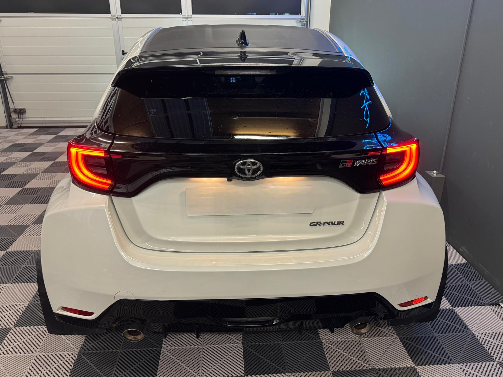 TOYOTA Yaris 1.6 GR Sport-image-4