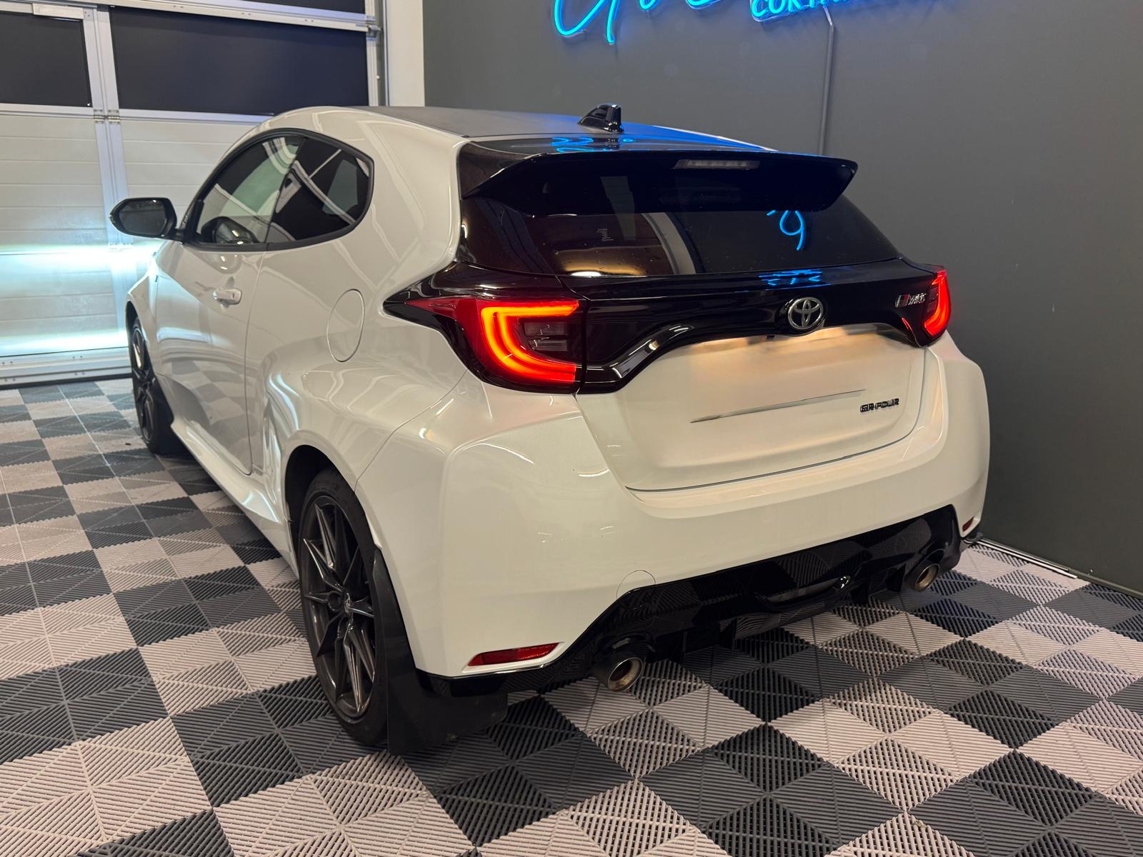 TOYOTA Yaris 1.6 GR Sport-image-3