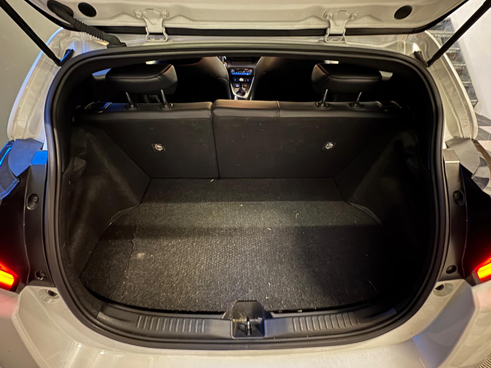 TOYOTA Yaris 1.6 GR Sport-image-22