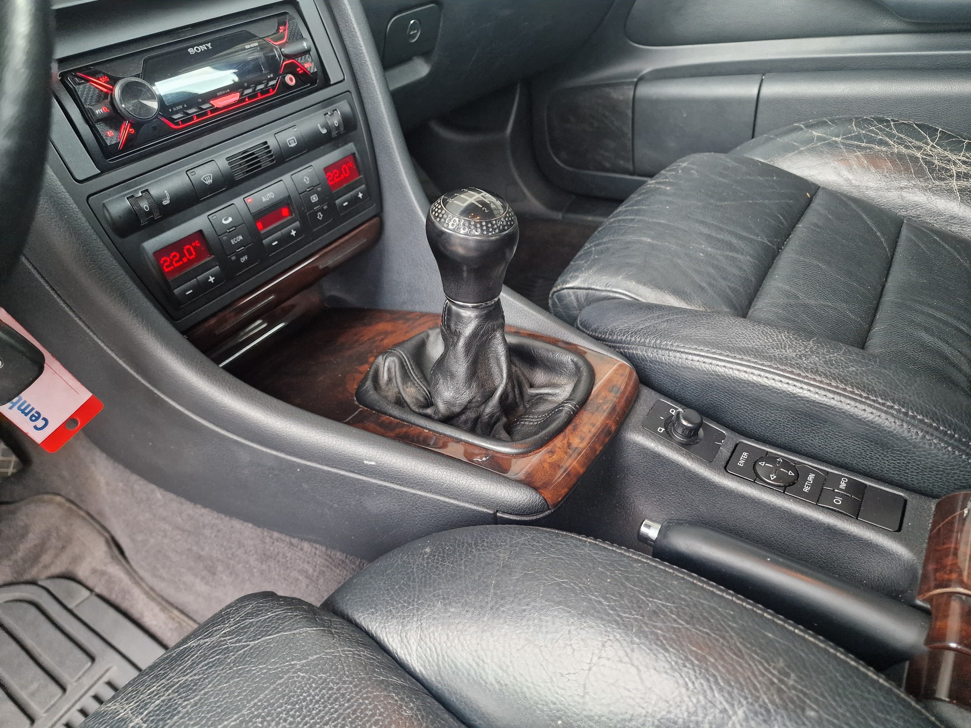 AUDI A6 Avant 2.7 T quattro Advance gepflegt AHK MFK Neu 12Mt Gara-image-12
