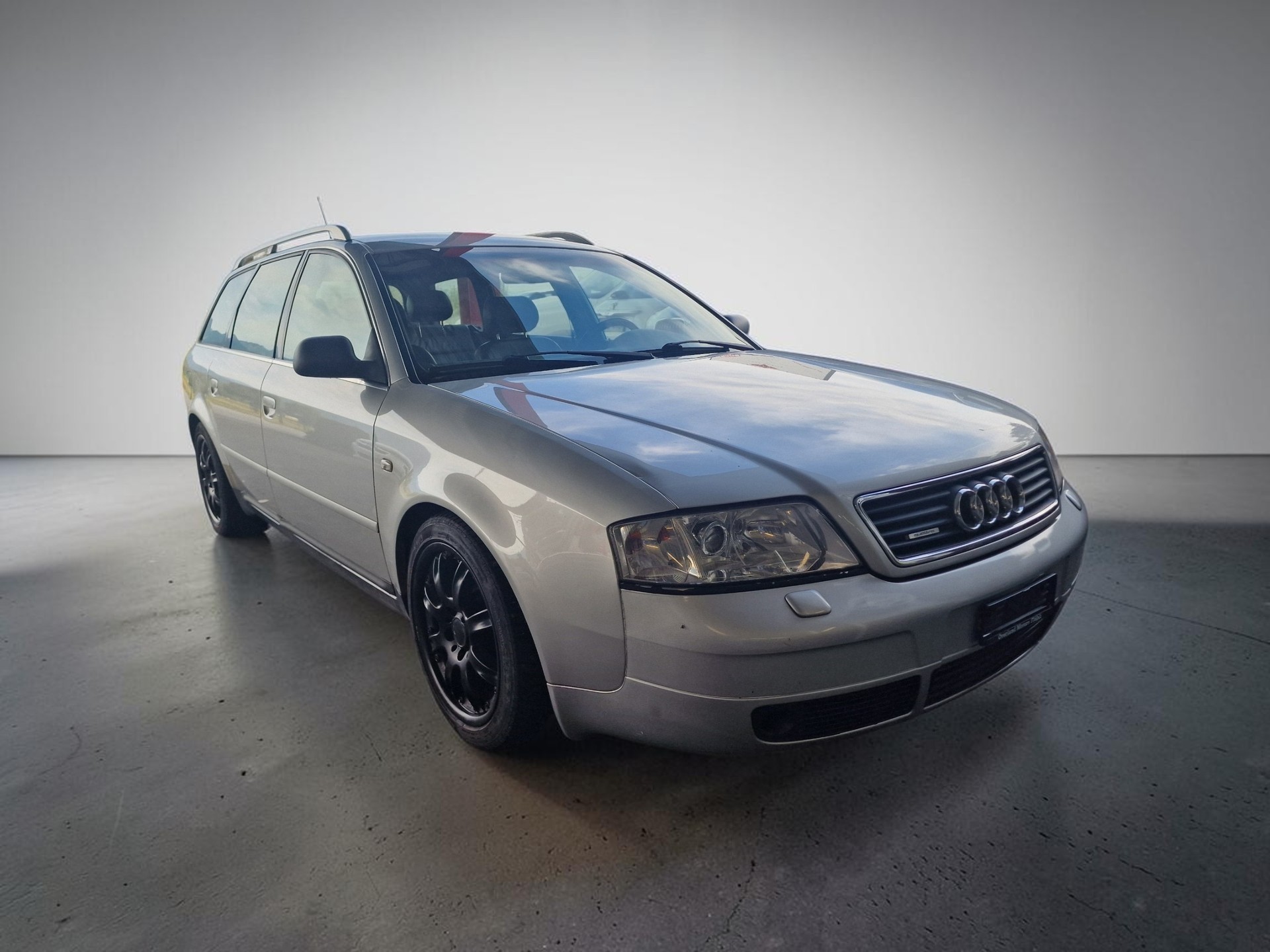 AUDI A6 Avant 2.7 T quattro Advance gepflegt AHK MFK Neu 12Mt Gara-image-1