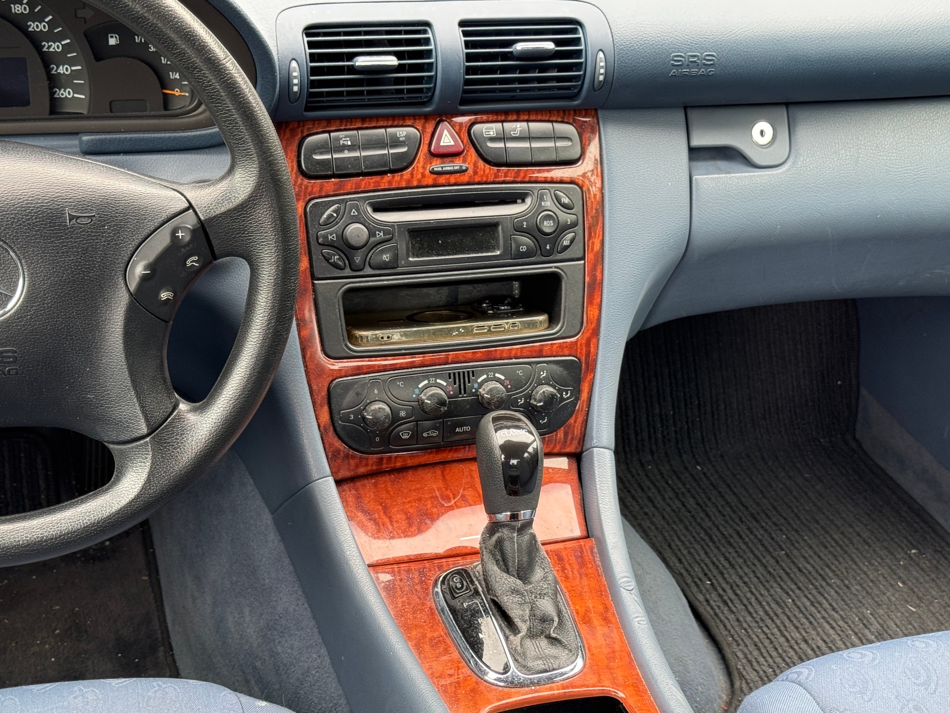 MERCEDES-BENZ C 240 Classic 4Matic Automatic-image-10