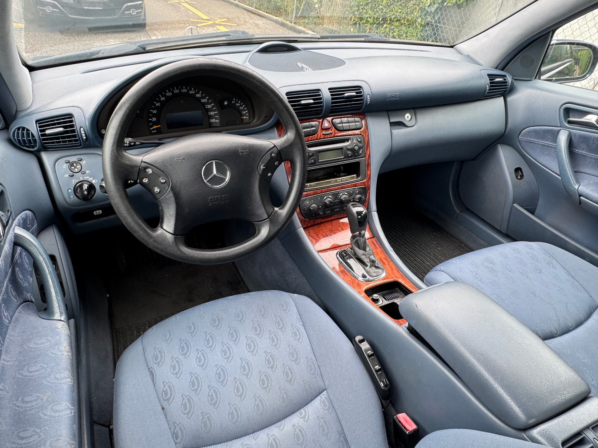 MERCEDES-BENZ C 240 Classic 4Matic Automatic-image-9