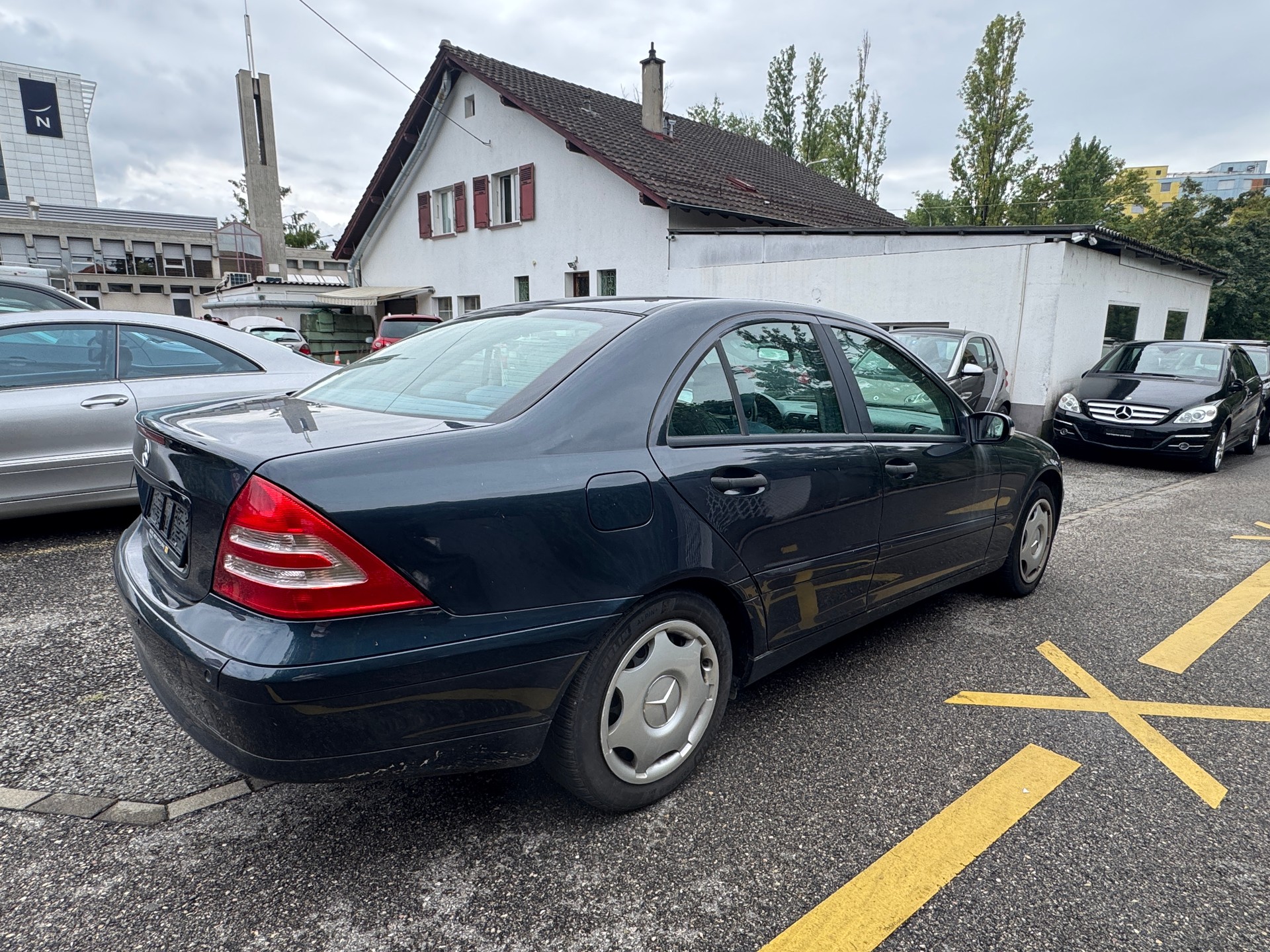 MERCEDES-BENZ C 240 Classic 4Matic Automatic-image-4