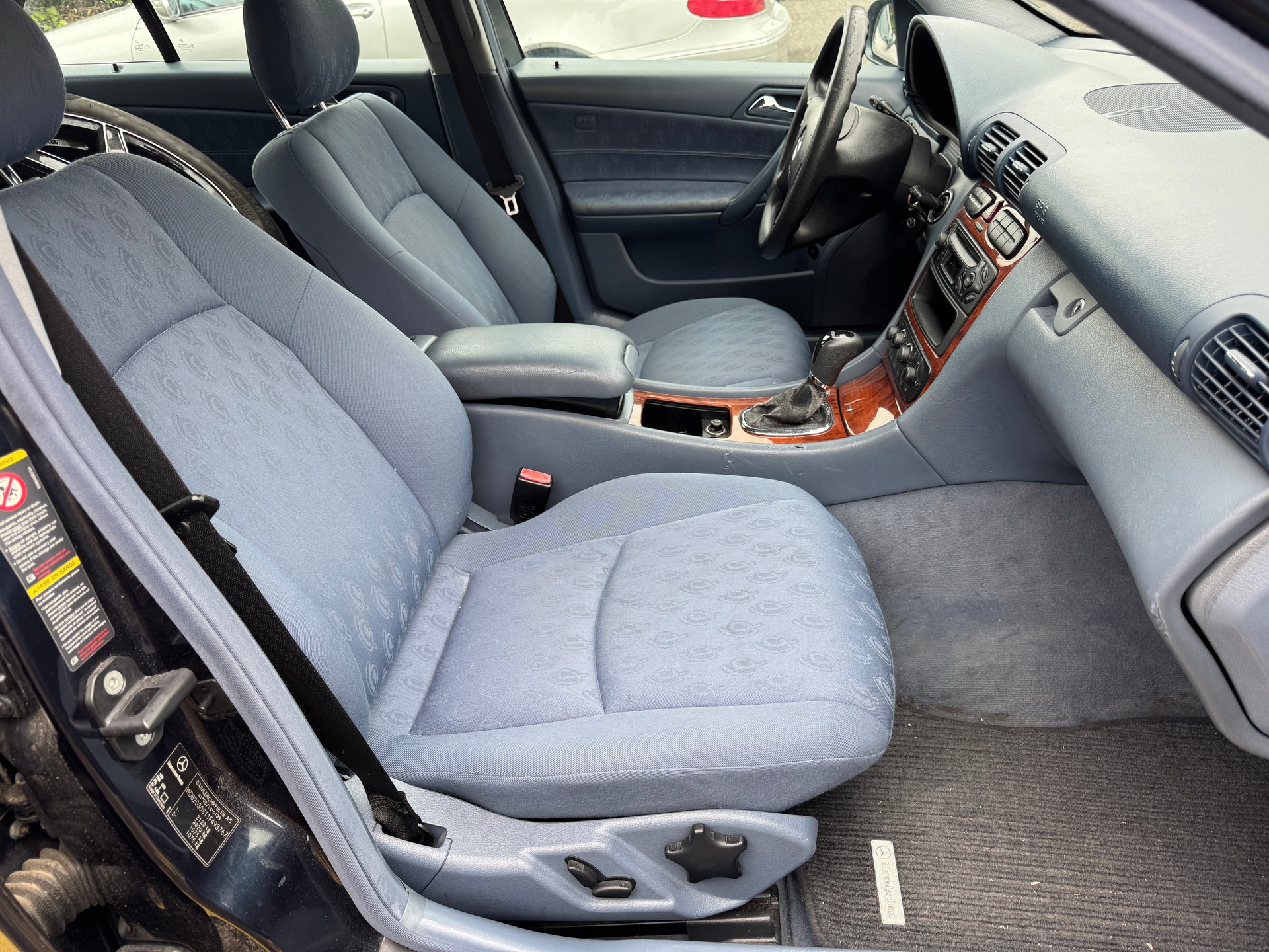 MERCEDES-BENZ C 240 Classic 4Matic Automatic-image-7