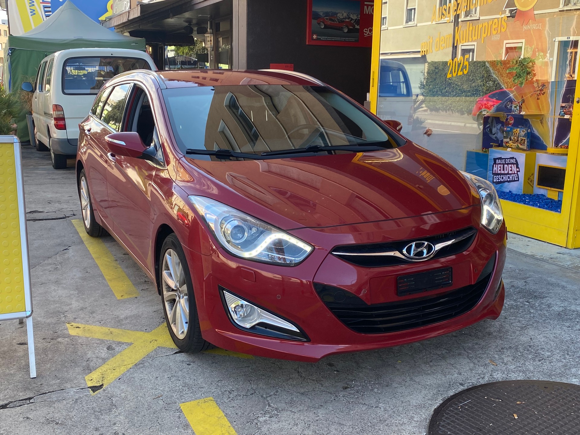 HYUNDAI i40 Wagon 1.7 CRDI Style Automatic, ab MFK 01.2026-image-2