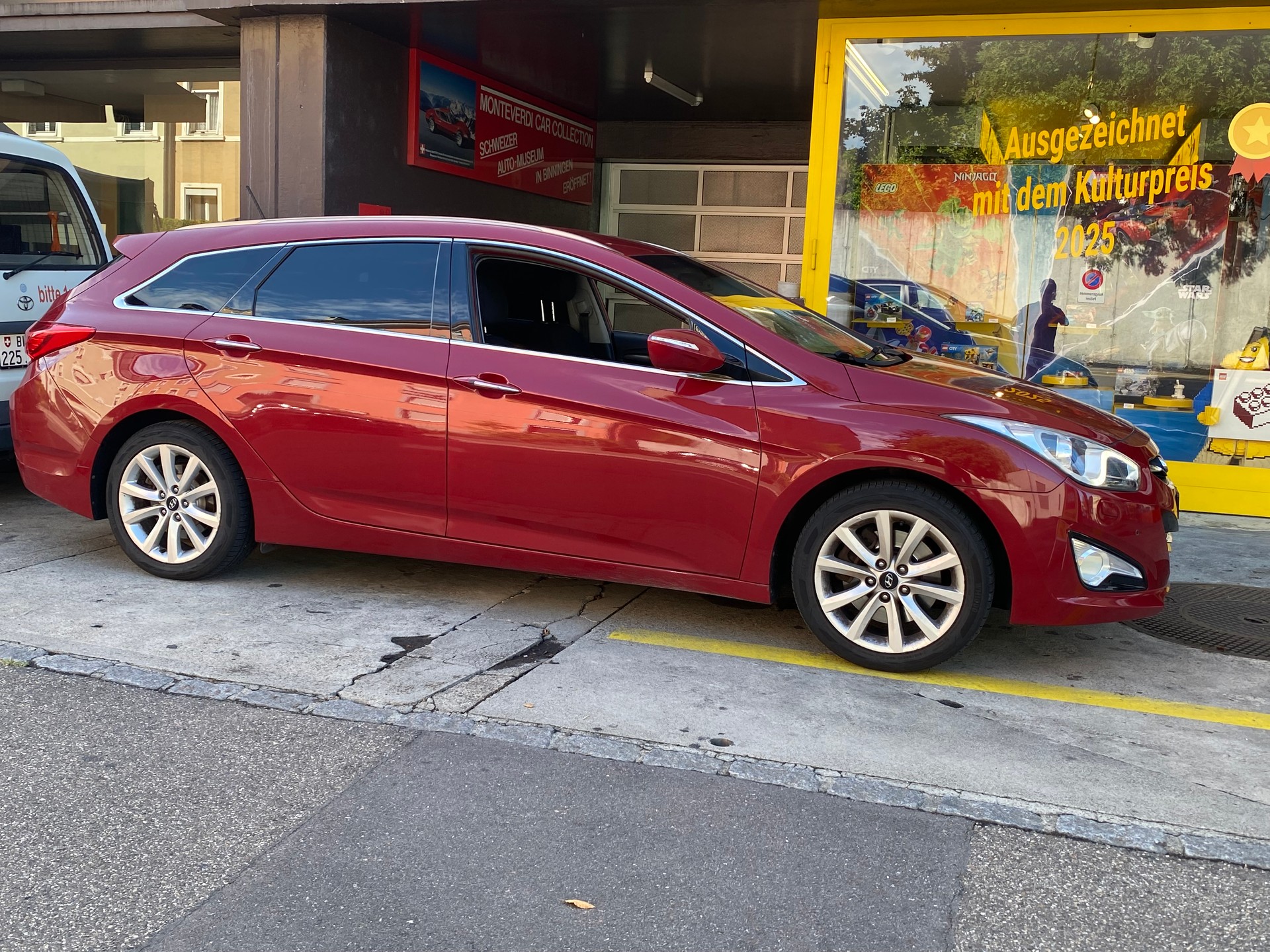 HYUNDAI i40 Wagon 1.7 CRDI Style Automatic, ab MFK 01.2026-image-9