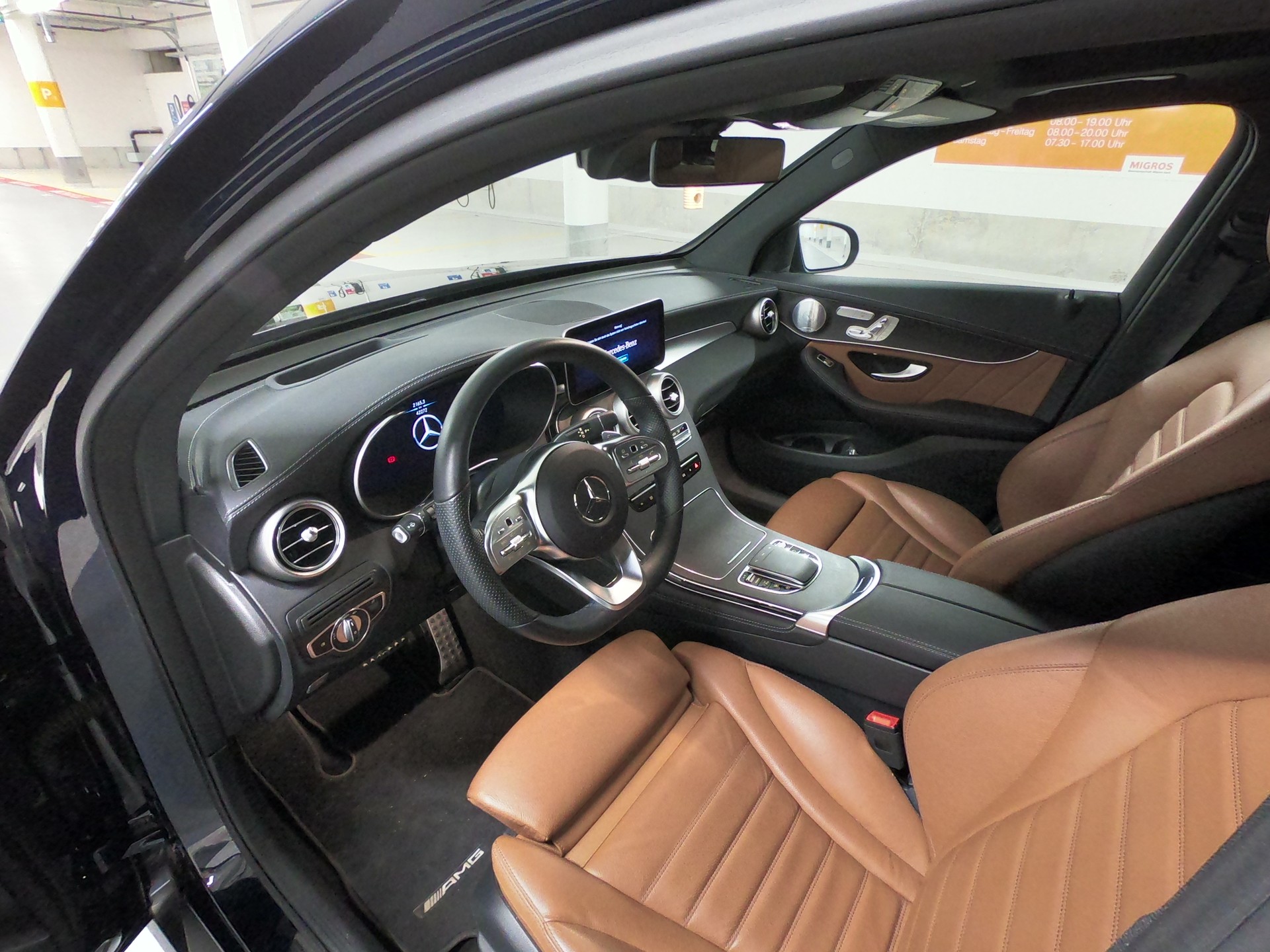 MERCEDES-BENZ AMG Line 4Matic 9G-Tronic-image-3