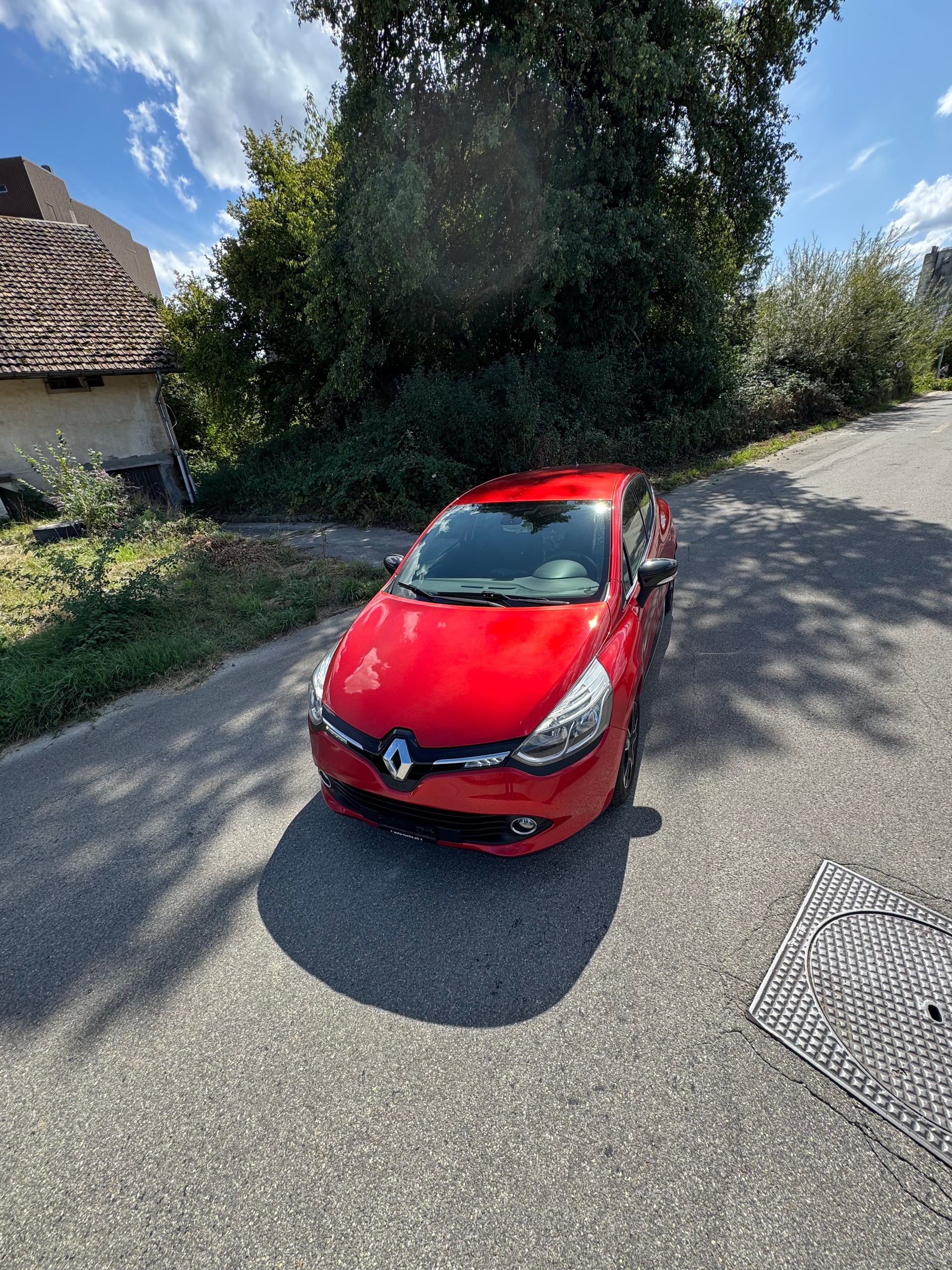 RENAULT Clio 0.9 12V Swiss Edition-image-4