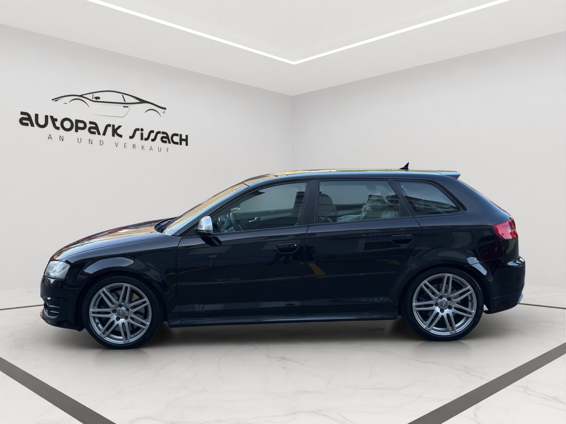 AUDI S3 Sportback 2.0 TFSI quattro S-tronic-image-7