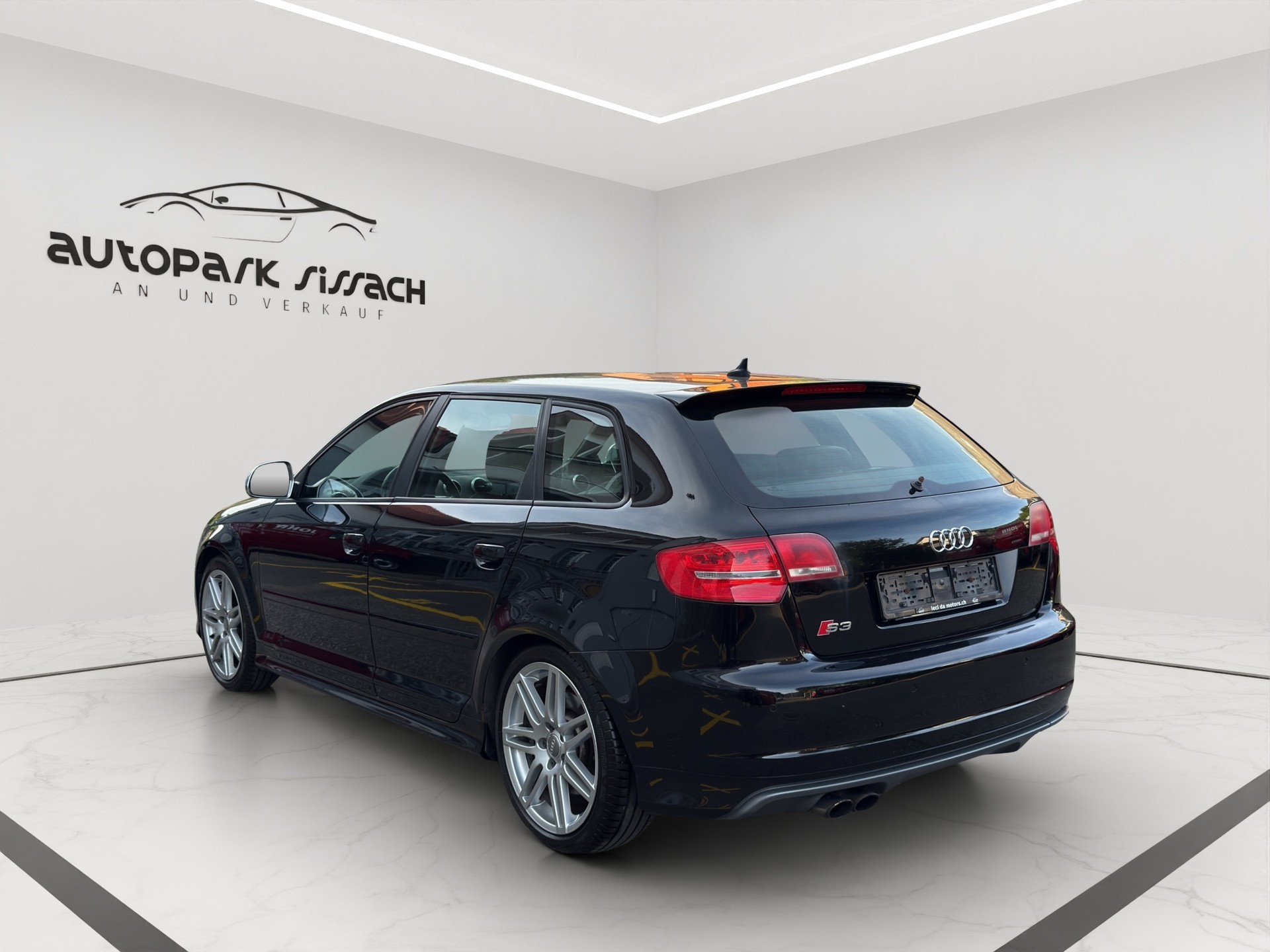 AUDI S3 Sportback 2.0 TFSI quattro S-tronic-image-6