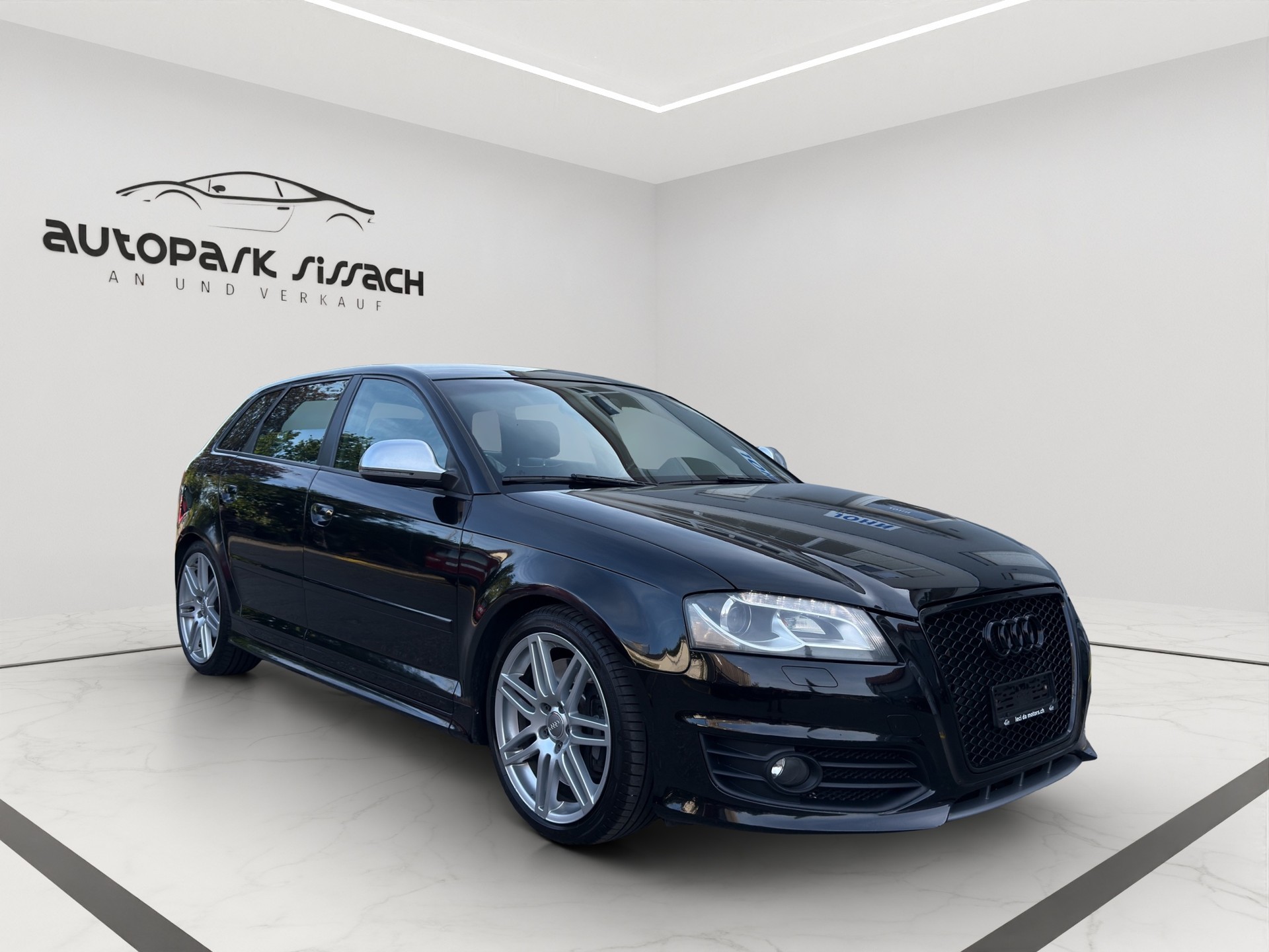 AUDI S3 Sportback 2.0 TFSI quattro S-tronic-image-2