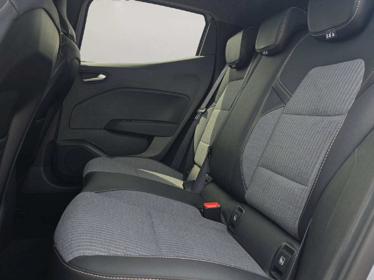RENAULT Clio 1.0 TCe techno CVT-image-10