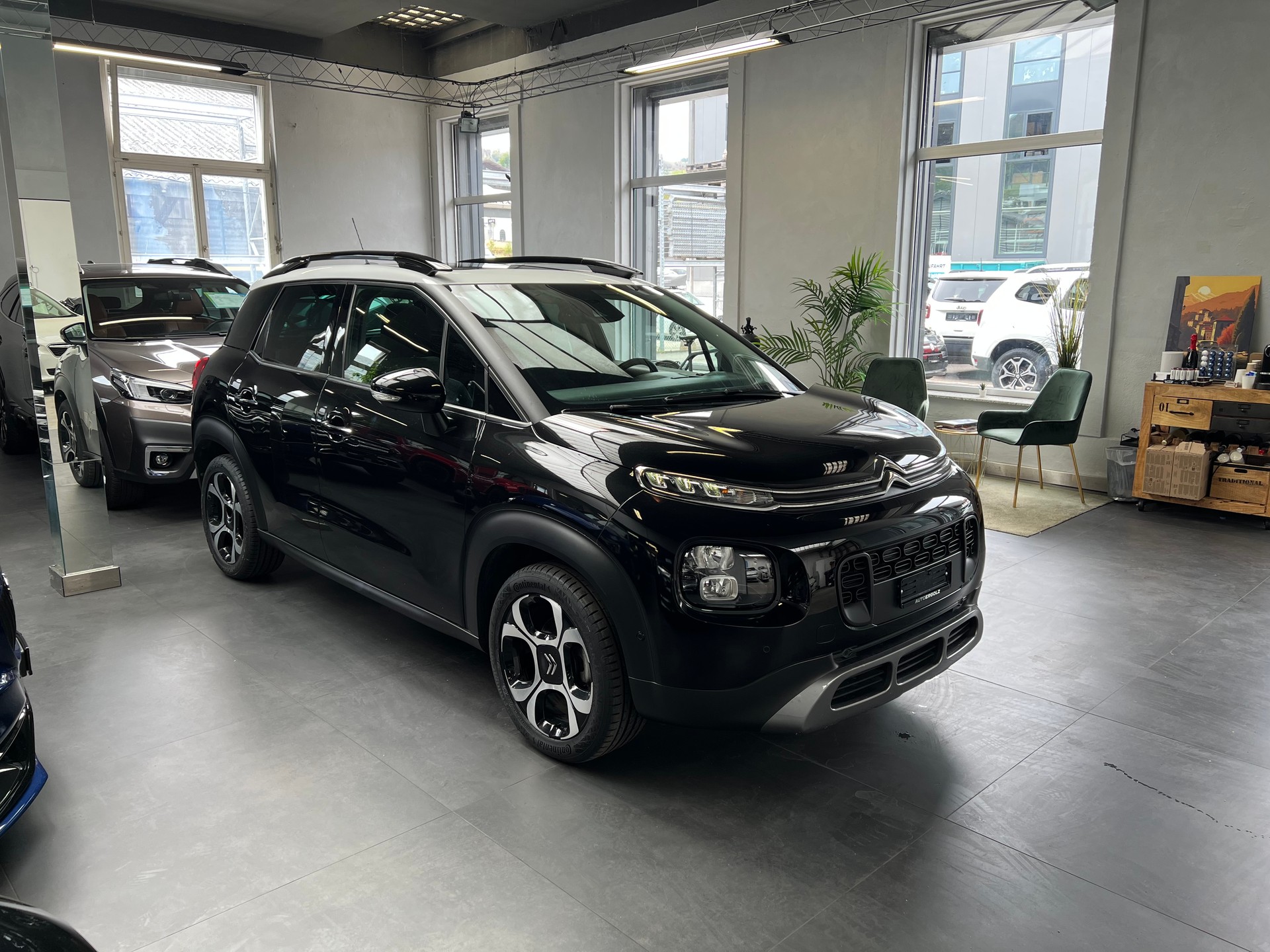 CITROEN C3 Aircross 1.2i PureTech Shine-image-2