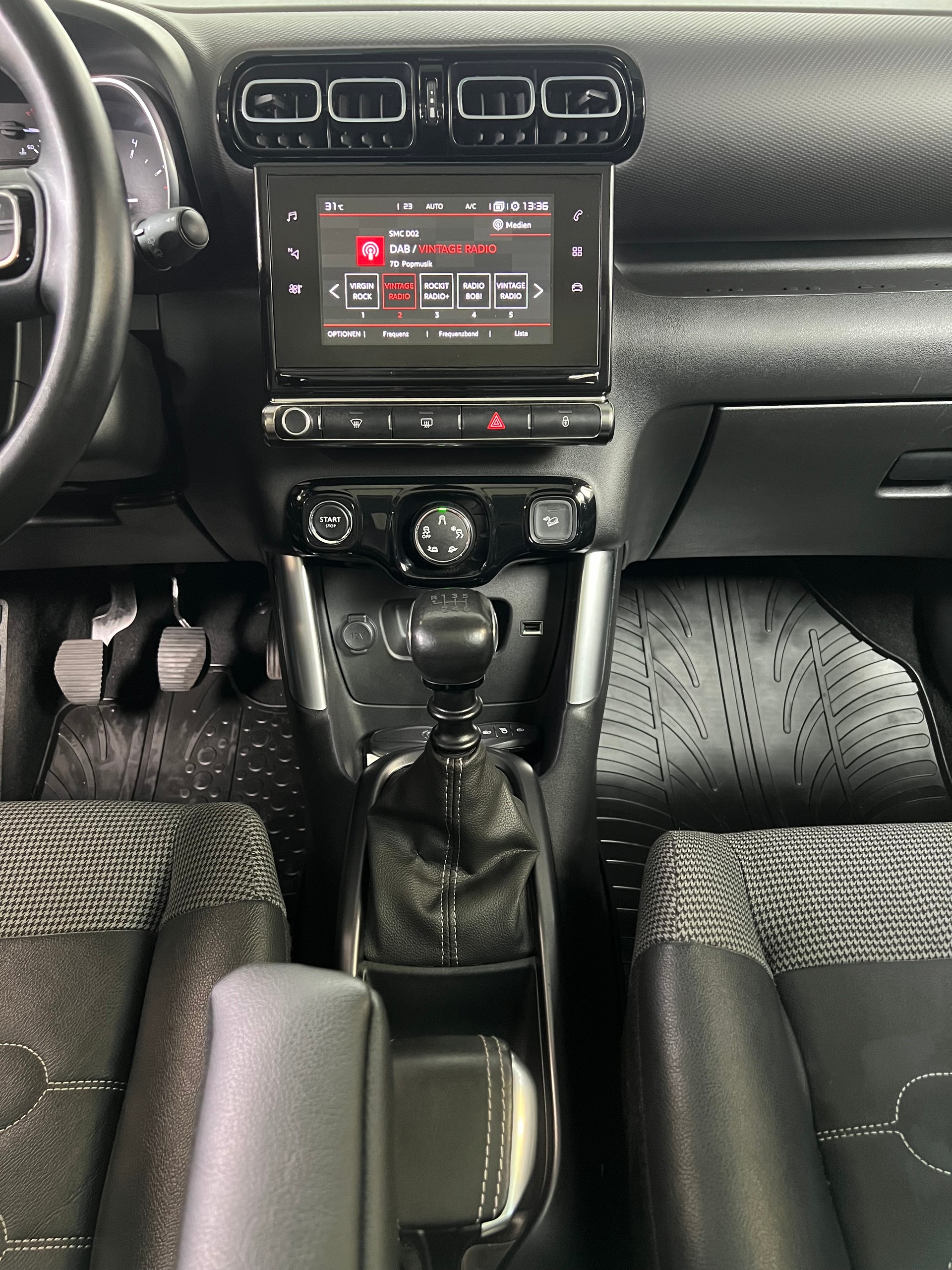 CITROEN C3 Aircross 1.2i PureTech Shine-image-5