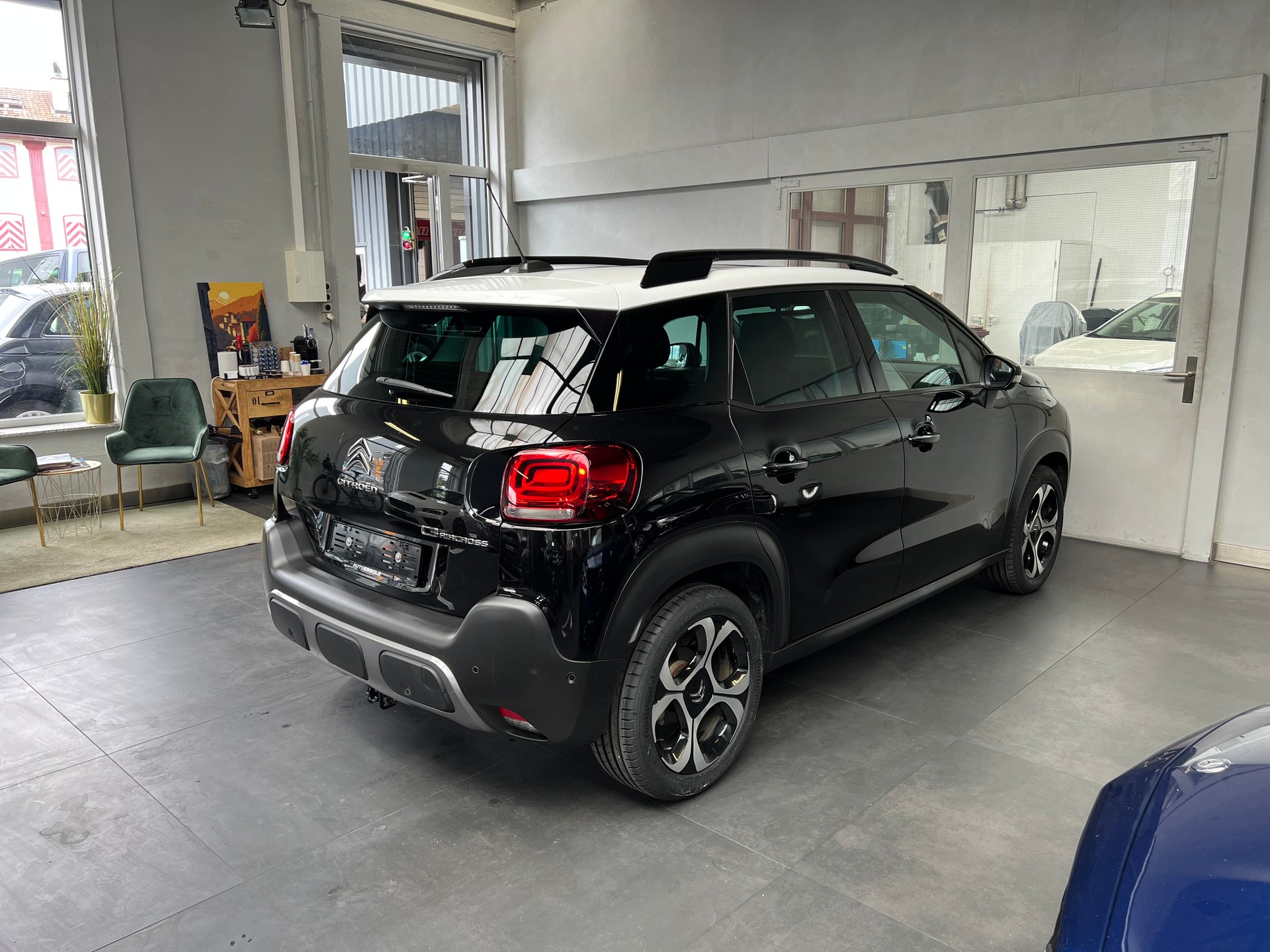 CITROEN C3 Aircross 1.2i PureTech Shine-image-3