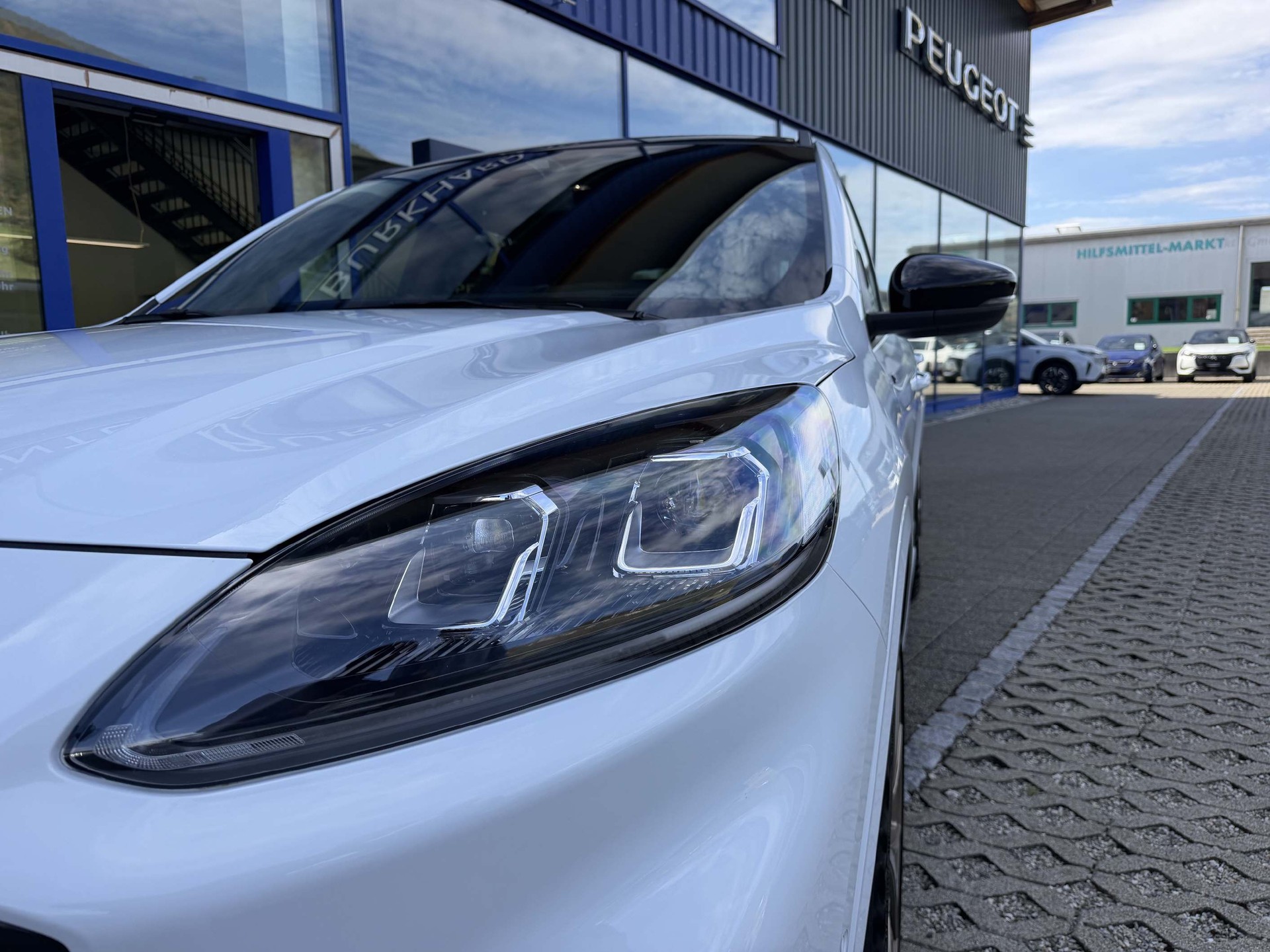 FORD Kuga 2.5 Hybrid ST-Line X 4x4-image-12