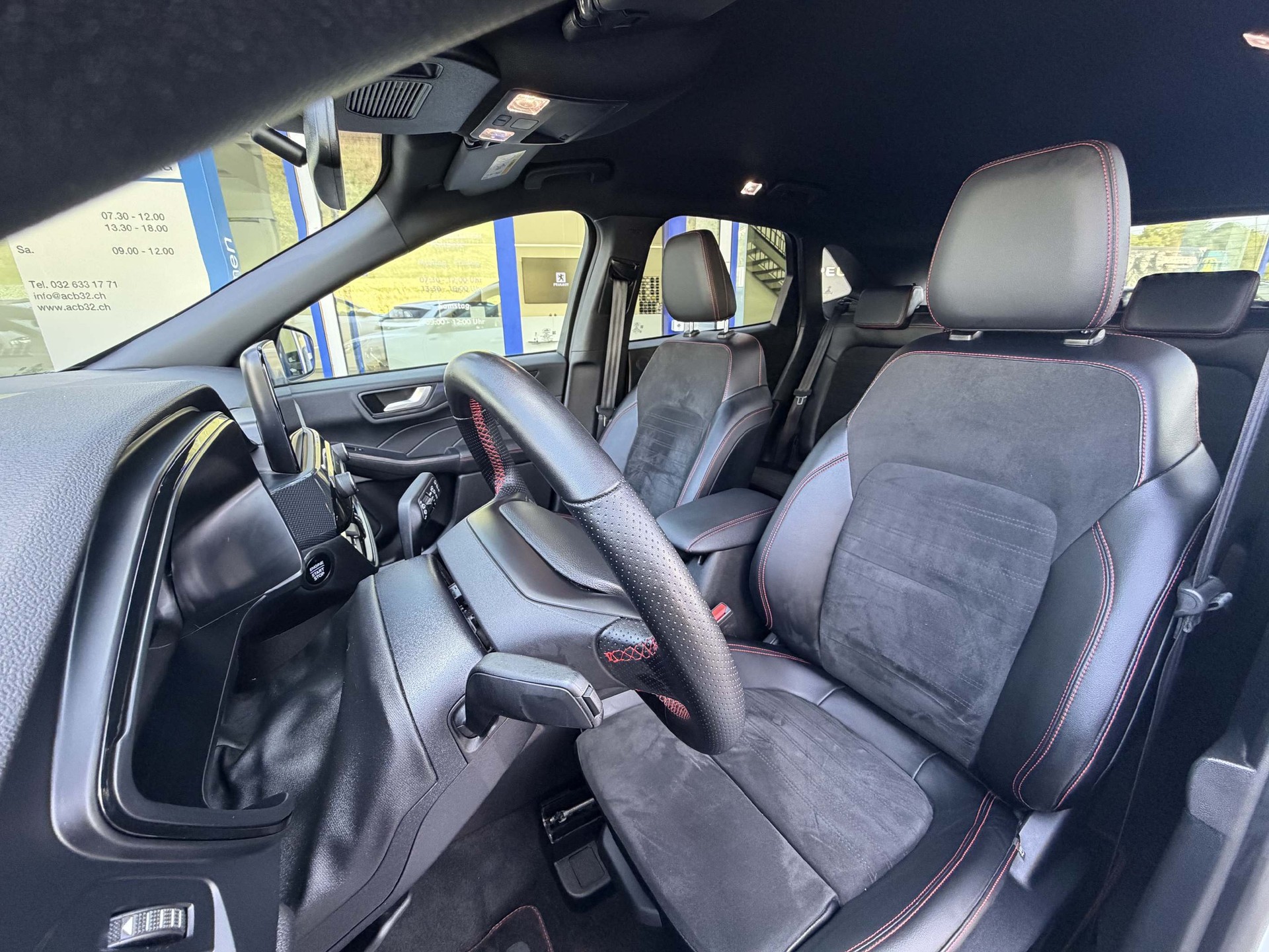 FORD Kuga 2.5 Hybrid ST-Line X 4x4-image-6