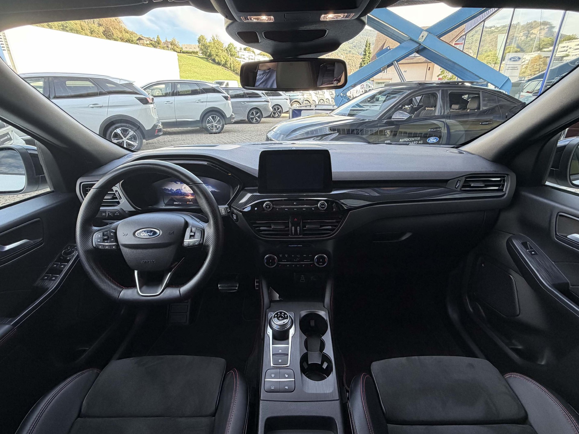 FORD Kuga 2.5 Hybrid ST-Line X 4x4-image-4