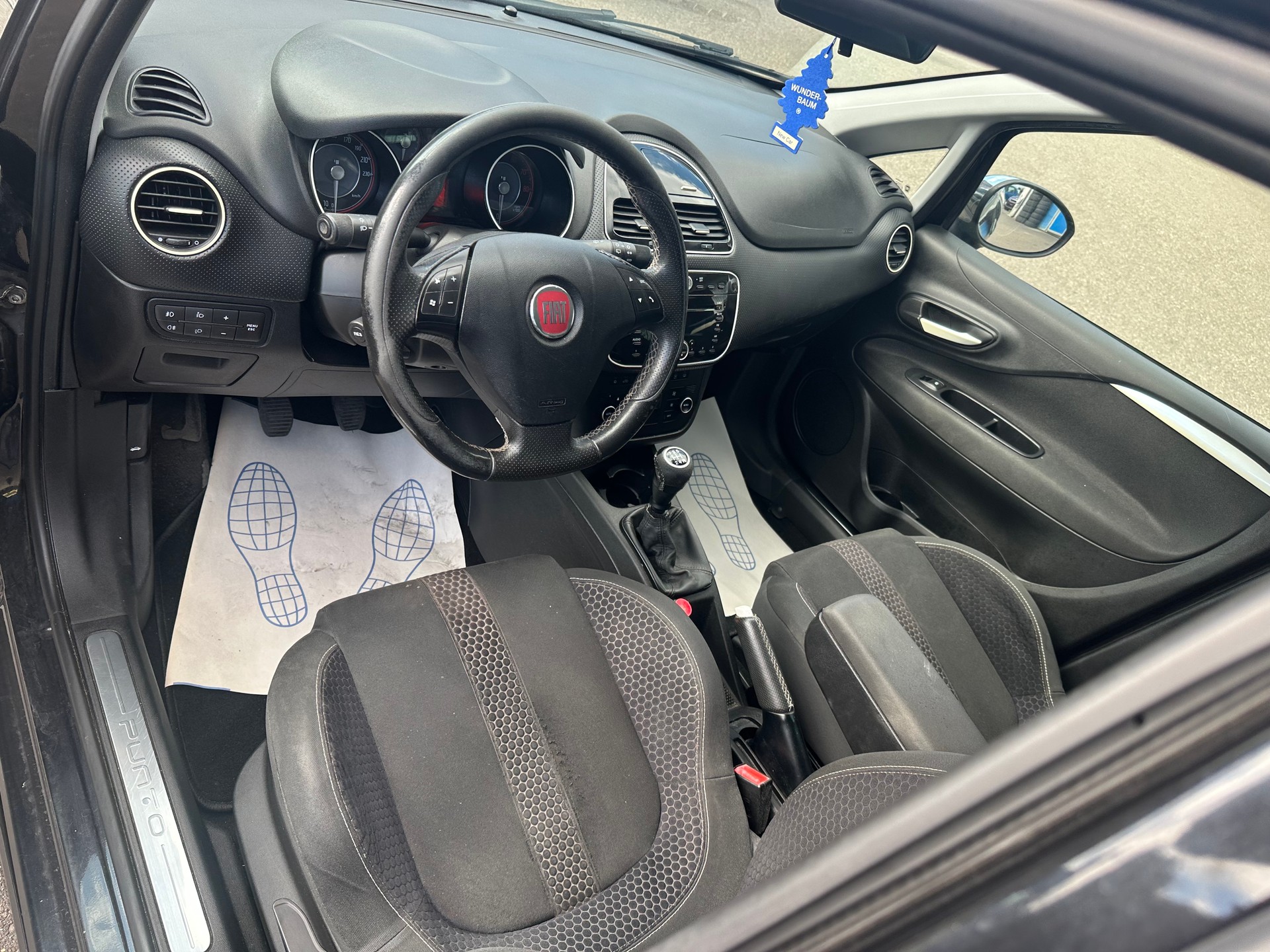 FIAT Punto Evo 1.4 16V Turbo Sport-image-10