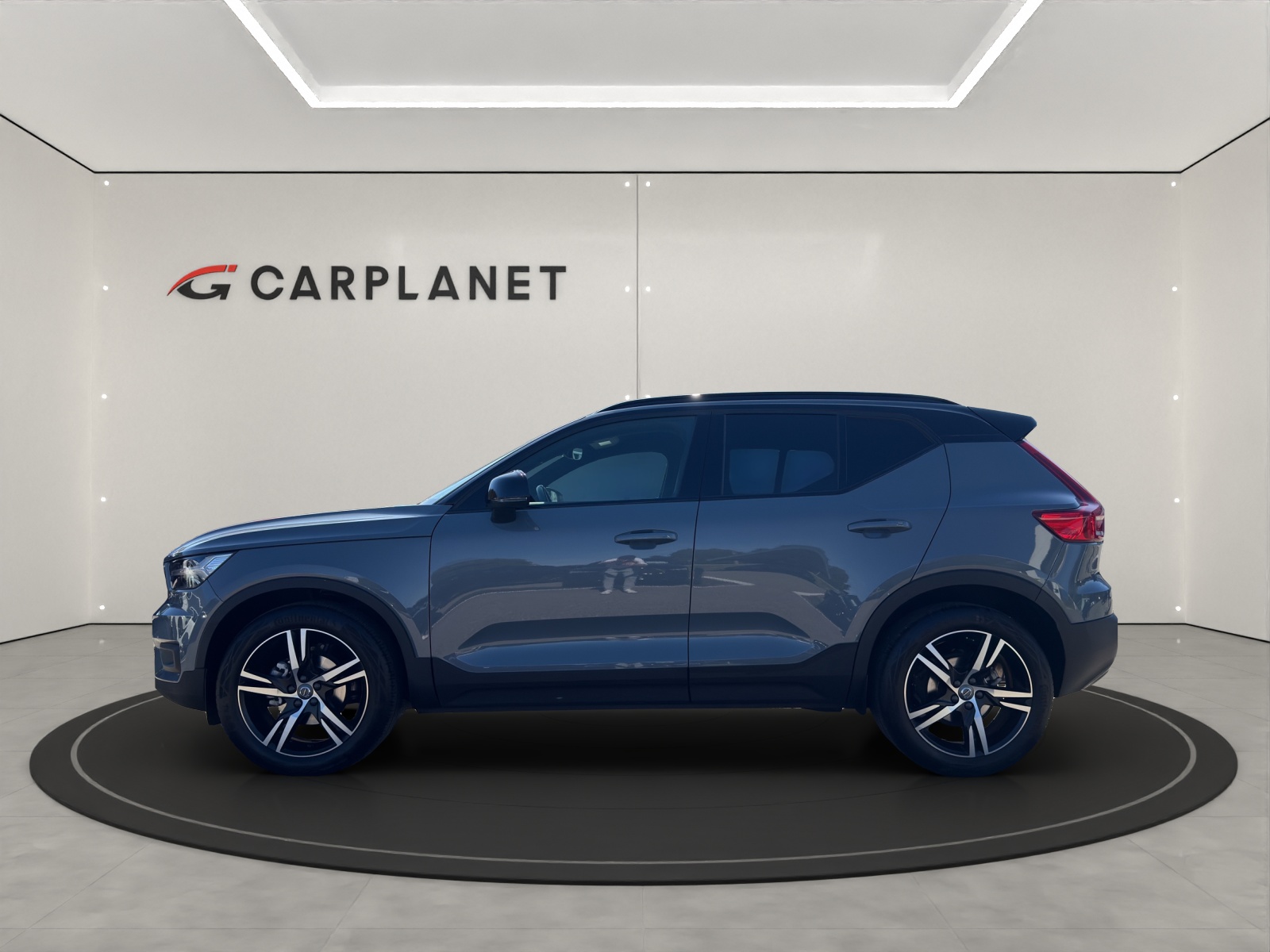 VOLVO XC40 T3 R-Design Geartronic-image-1