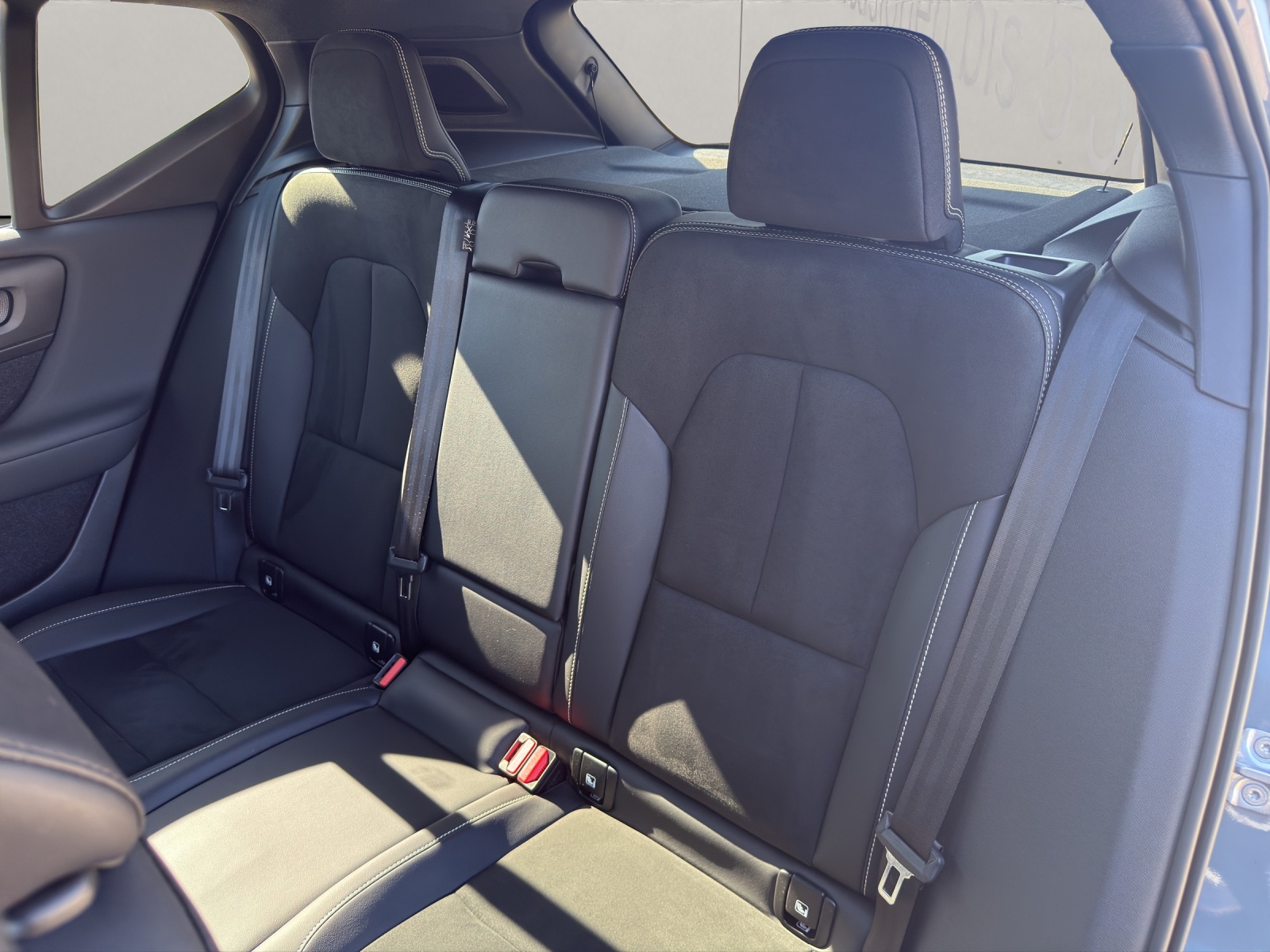 VOLVO XC40 T3 R-Design Geartronic-image-11