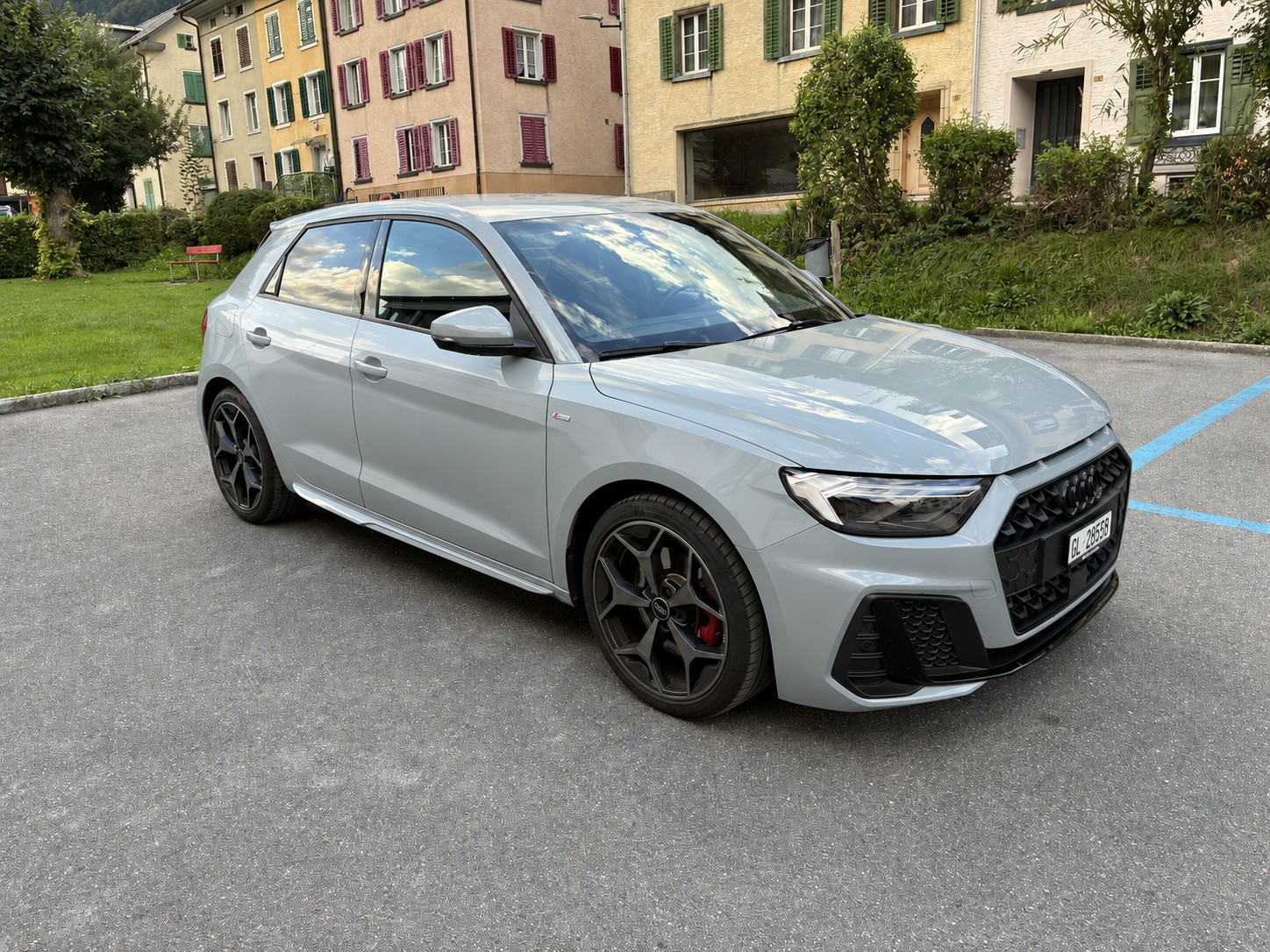 AUDI 1.0 30 TFSI S Line Attraction S-Tronic | Vollausstattung-image-1