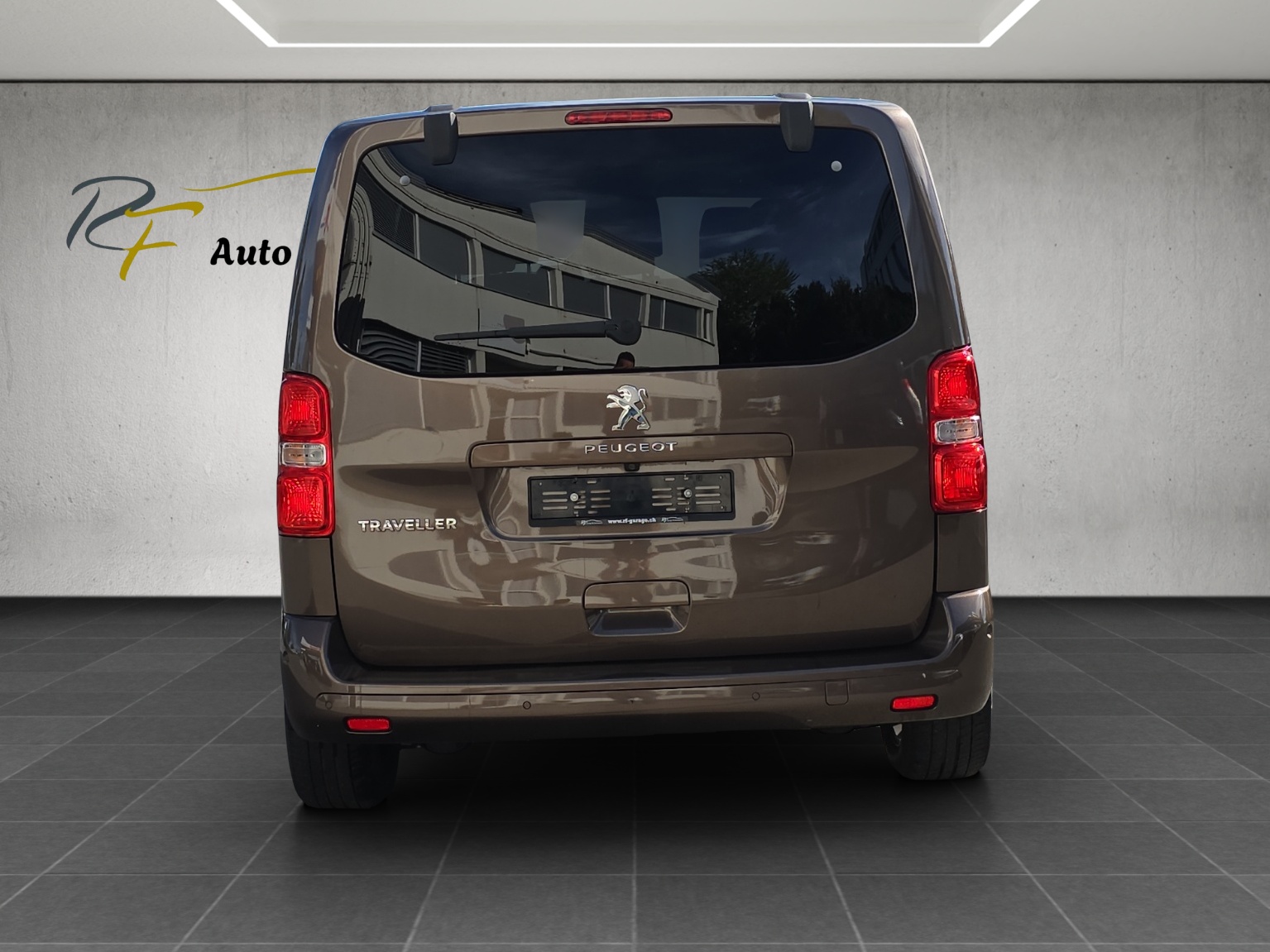 PEUGEOT Traveller 2.0 BlueHDi Business Standard EAT-image-5