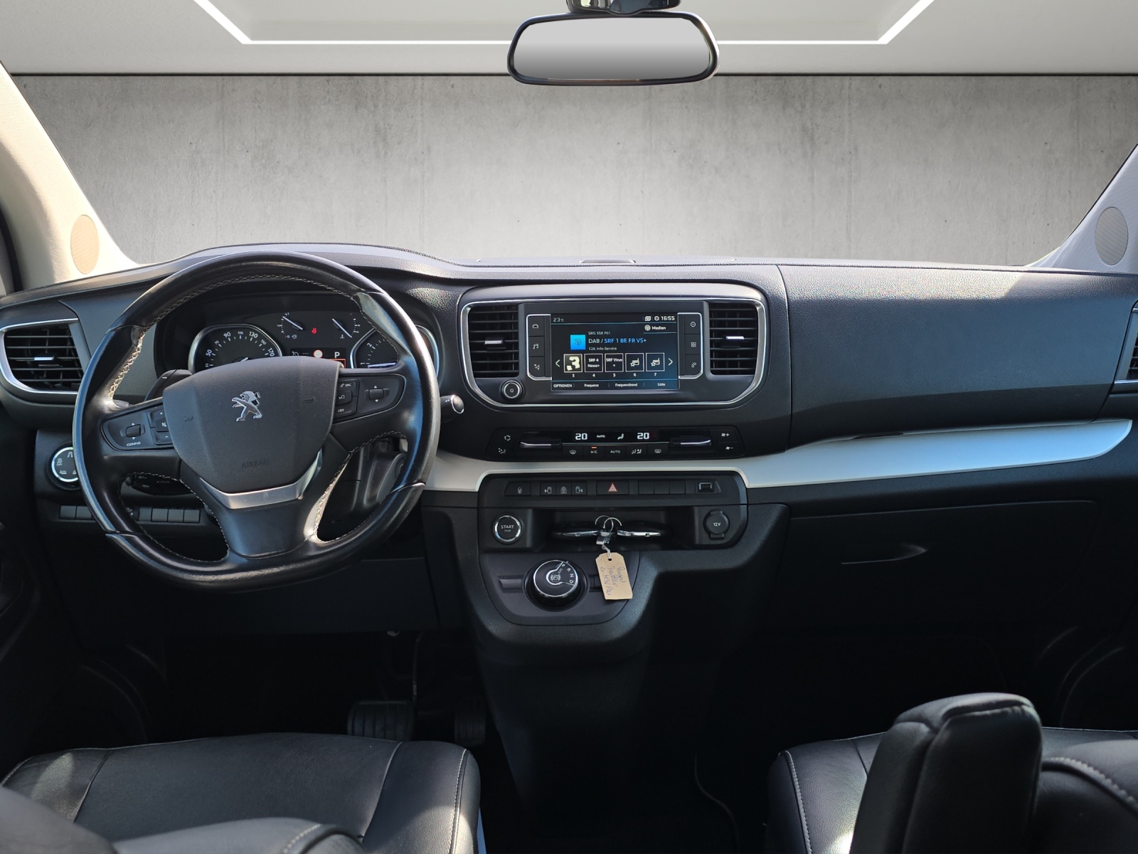 PEUGEOT Traveller 2.0 BlueHDi Business Standard EAT-image-10