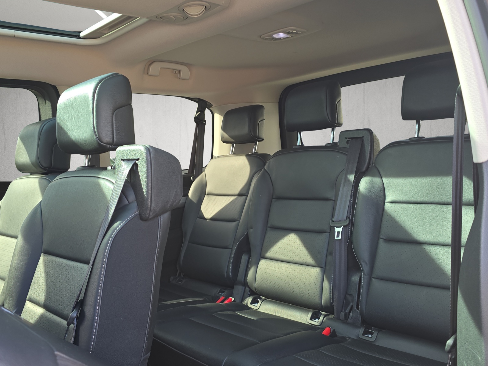 PEUGEOT Traveller 2.0 BlueHDi Business Standard EAT-image-12