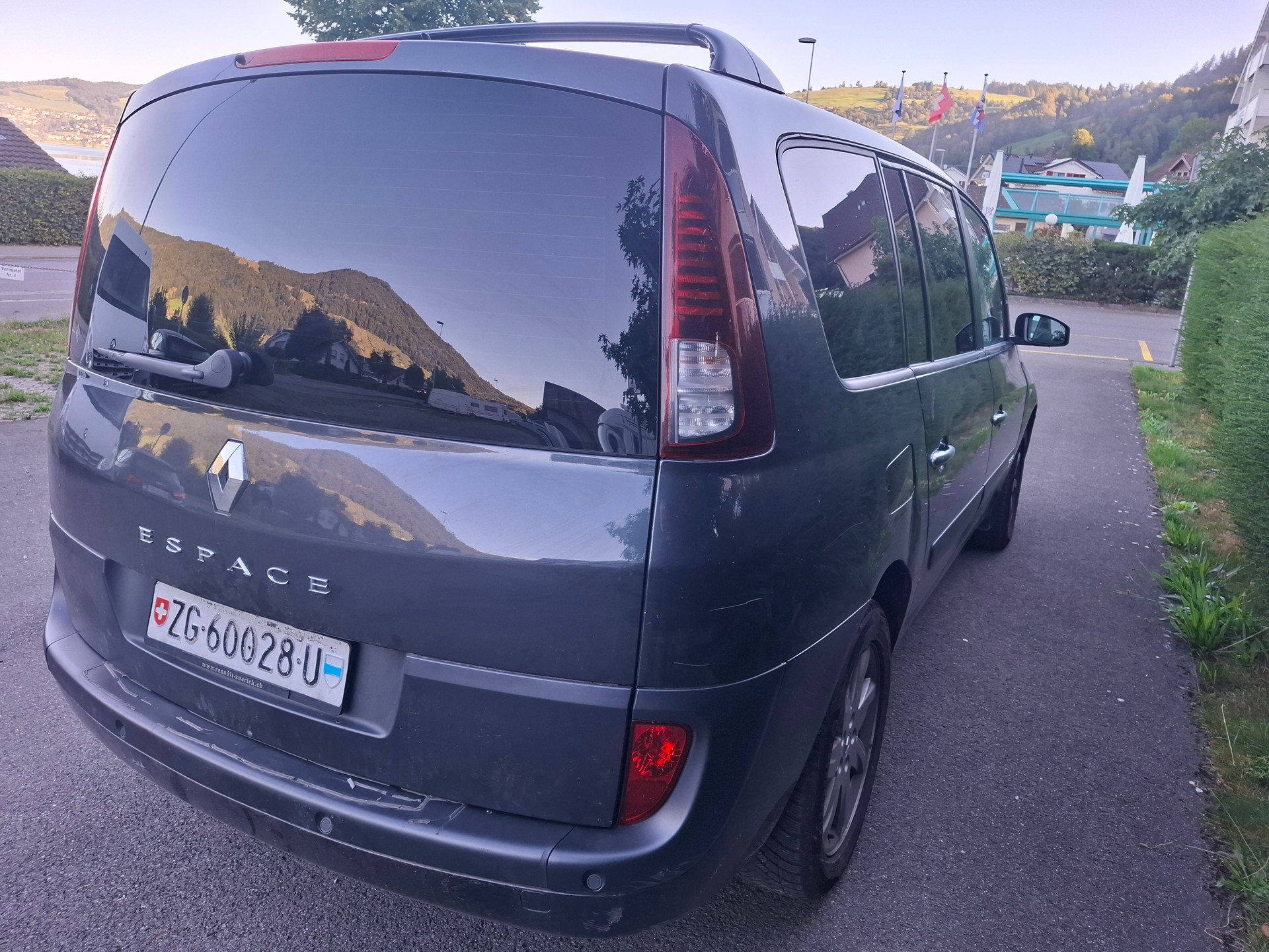 RENAULT Grand Espace 2.0 dCi Dynamique Automatic-image-3
