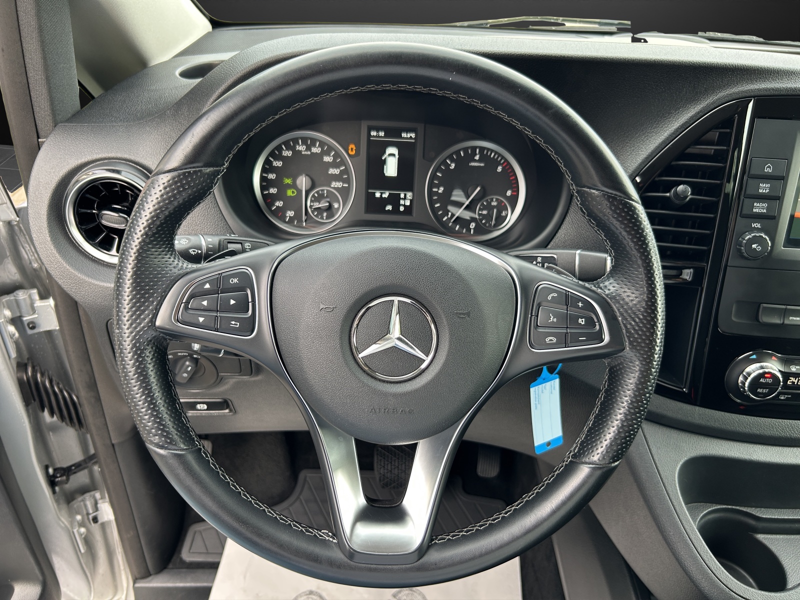 MERCEDES-BENZ Vito 119 CDI Select Tourer 4Matic 9G-Tronic-image-12