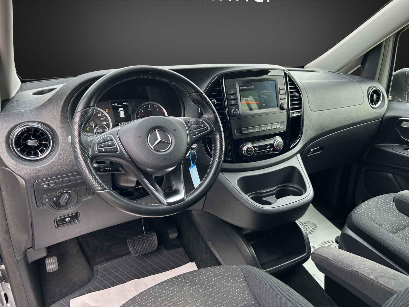 MERCEDES-BENZ Vito 119 CDI Select Tourer 4Matic 9G-Tronic-image-10